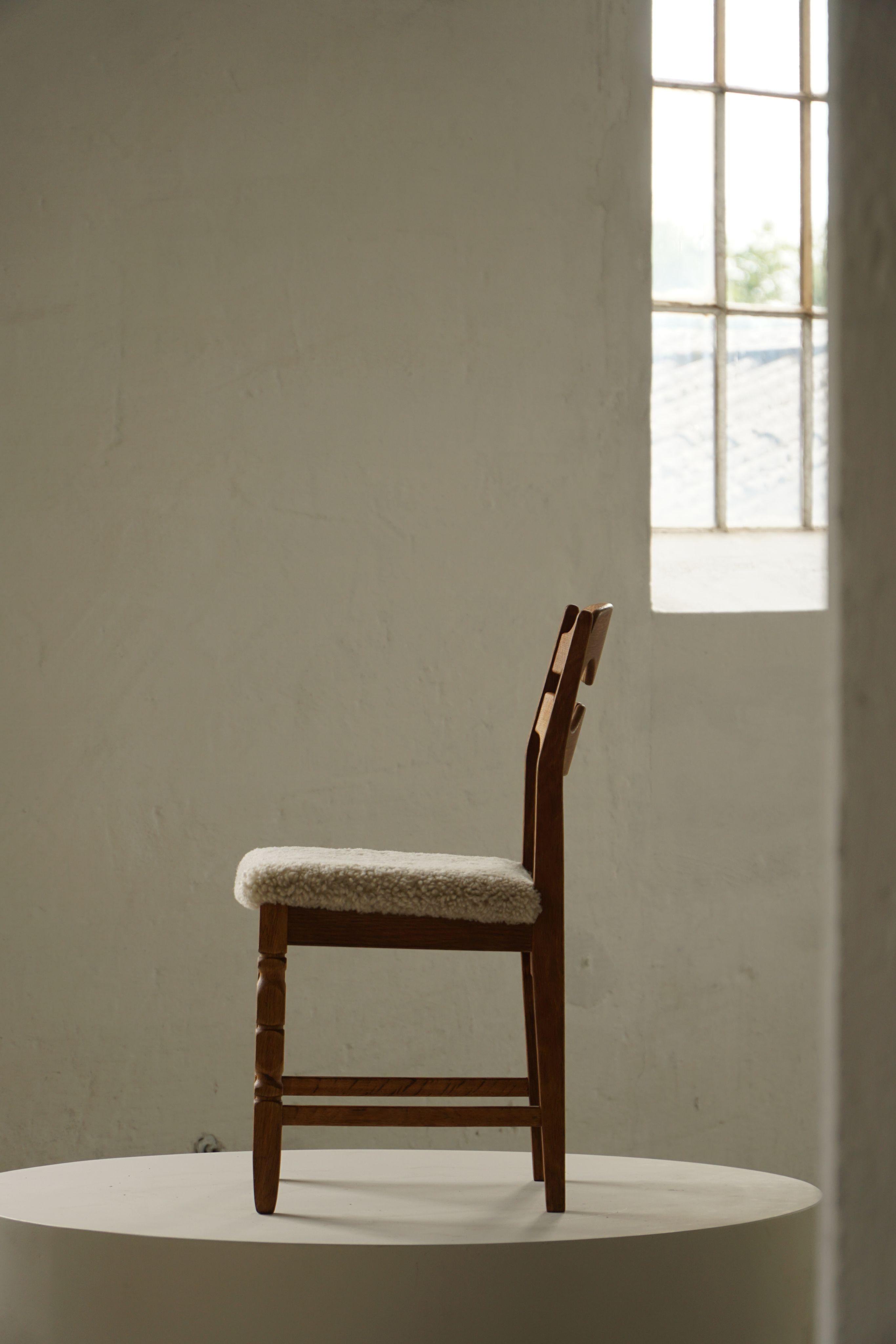 Set of 6 Henning Kjærnulf “Razorblade” Dining Chairs in Oak & Lambswool, 1960s For Sale 11