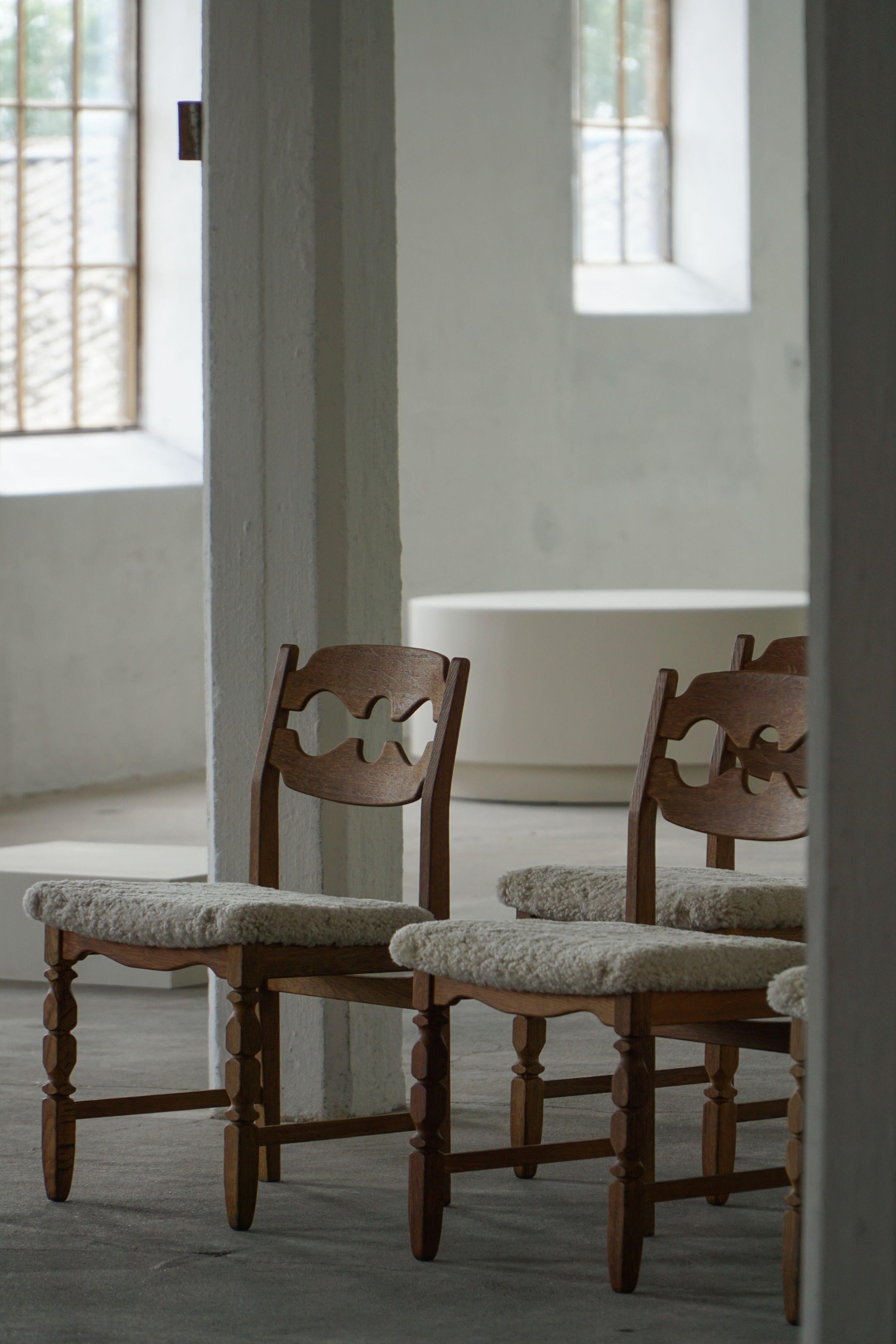 Baroque Set of 6 Henning Kjærnulf “Razorblade” Dining Chairs in Oak & Lambswool, 1960s For Sale