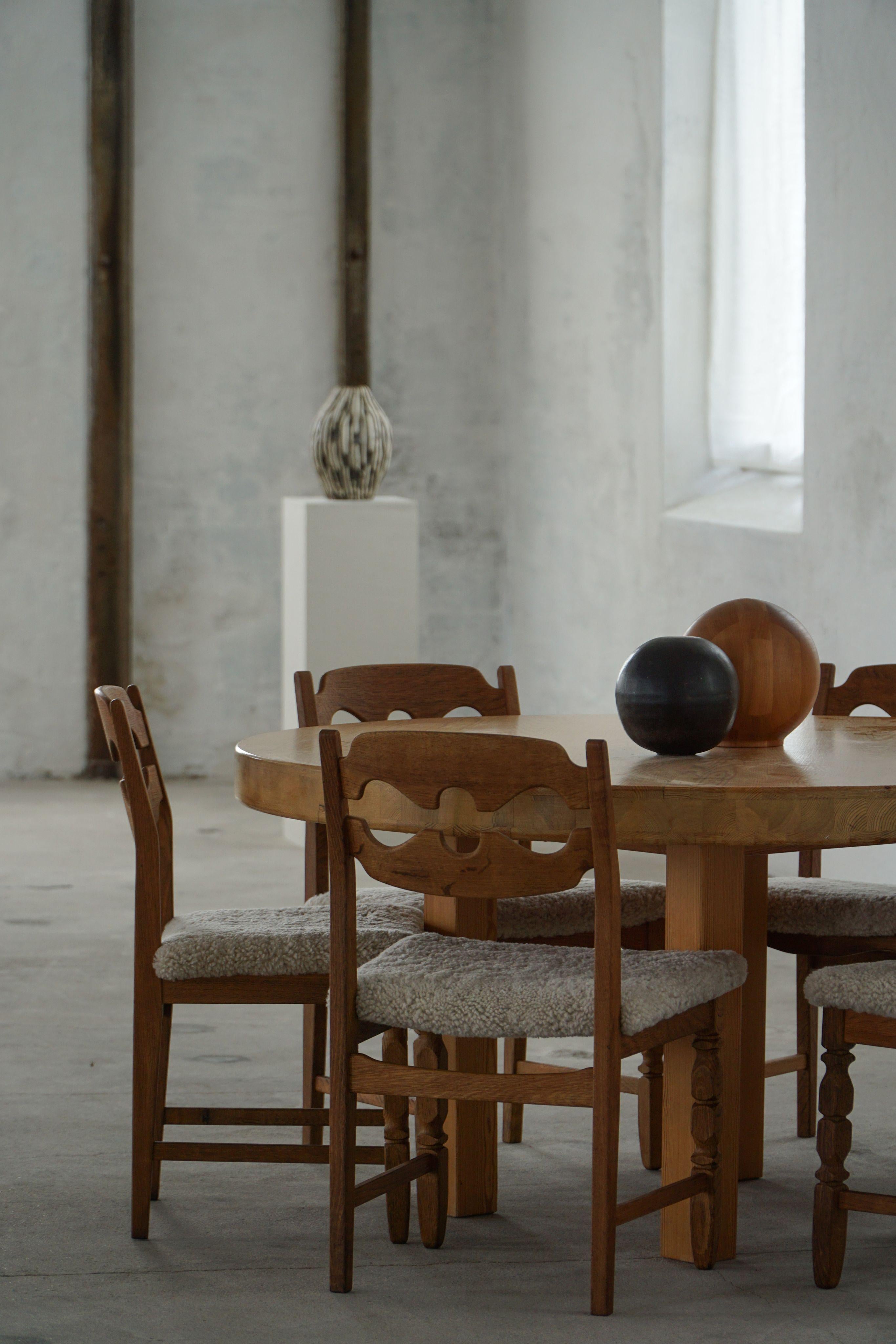Set of 6 Henning Kjærnulf “Razorblade” Dining Chairs in Oak & Lambswool, 1960s For Sale 3
