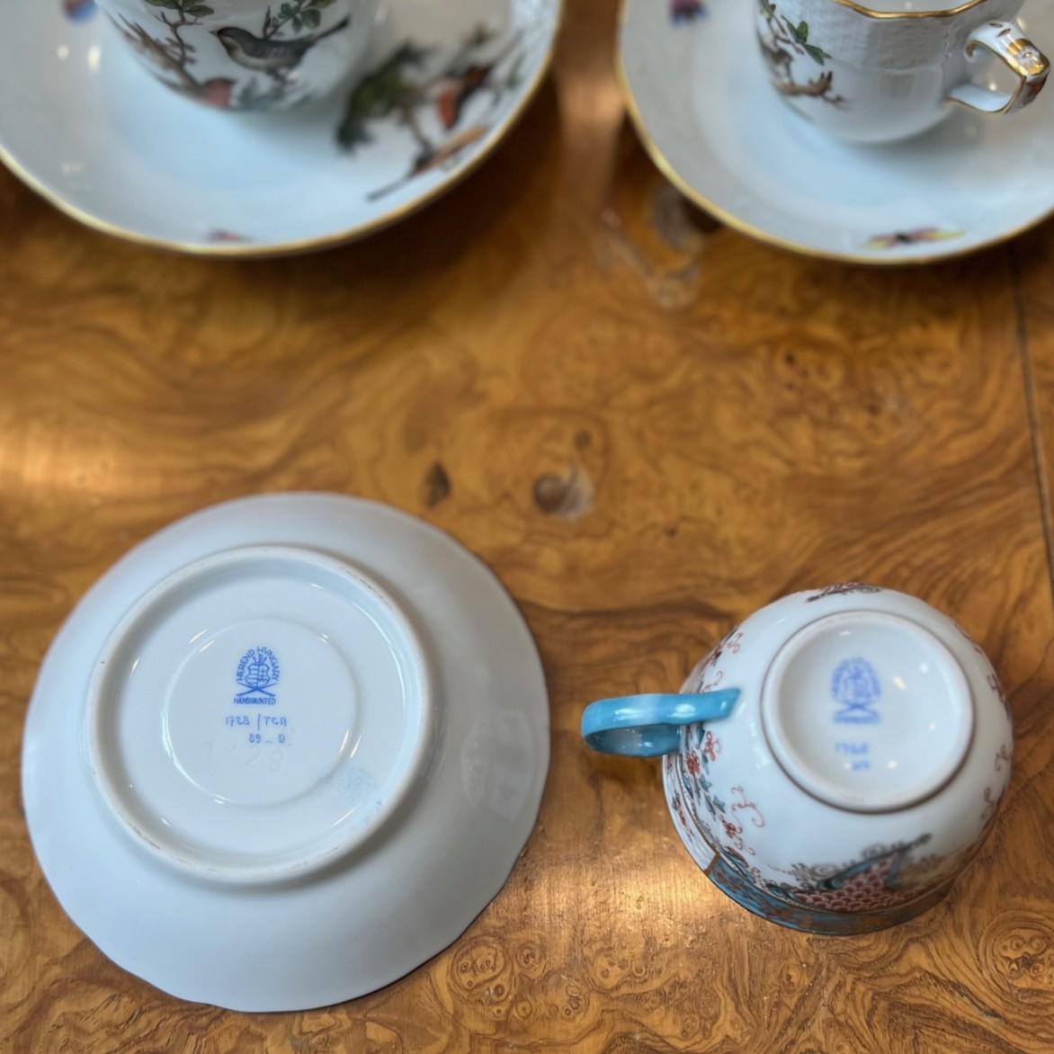 Juego de 6 tazas y platillos pintados a mano Herend - Varios motivos en venta 10