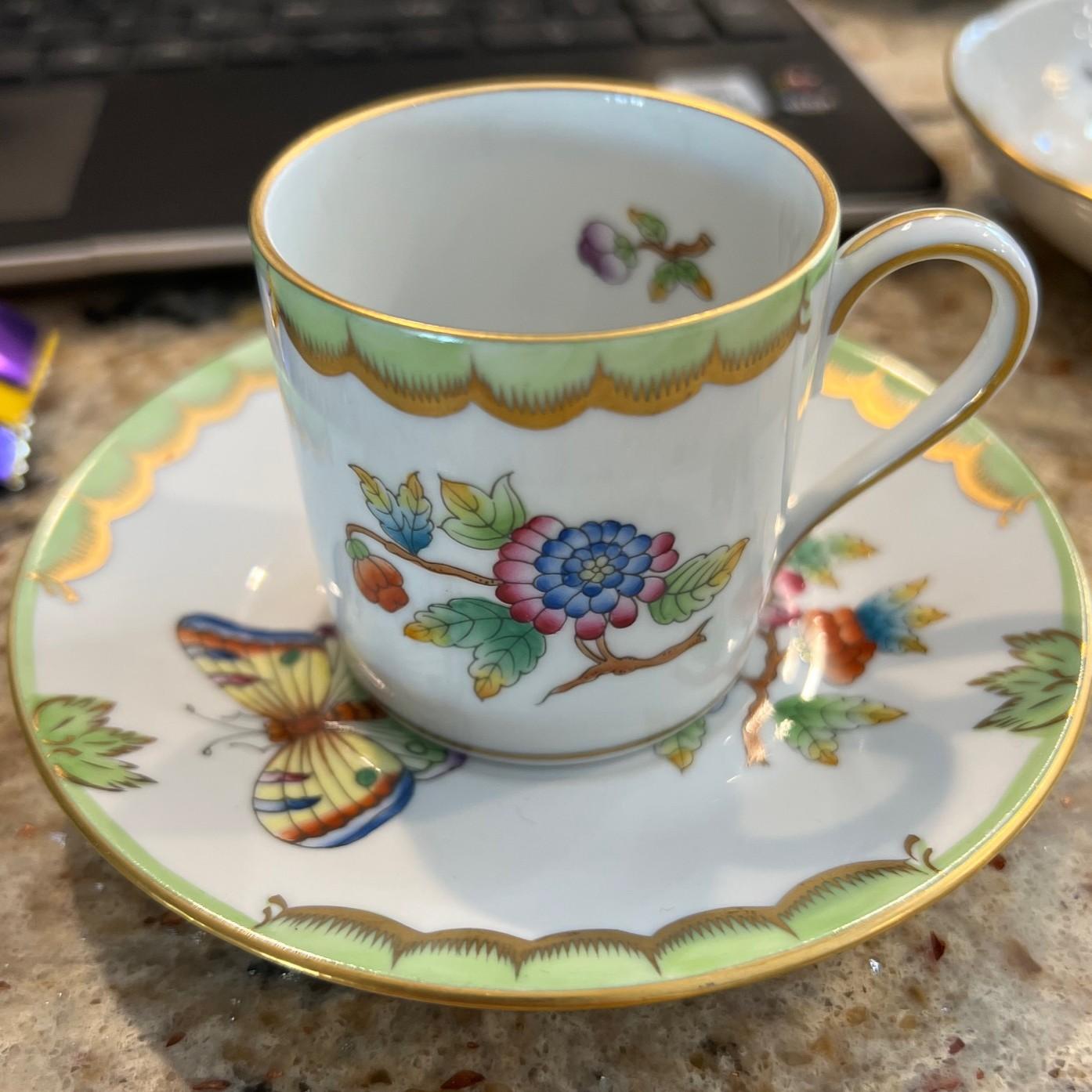 Juego de 6 tazas y platillos pintados a mano Herend - Varios motivos Pintado a mano en venta