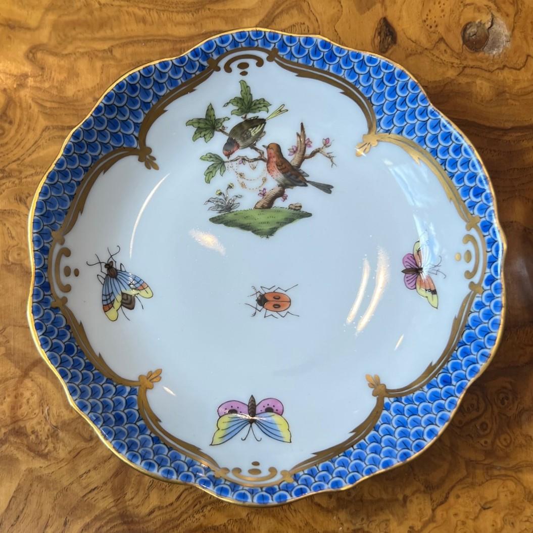 Juego de 6 tazas y platillos pintados a mano Herend - Varios motivos en venta 1