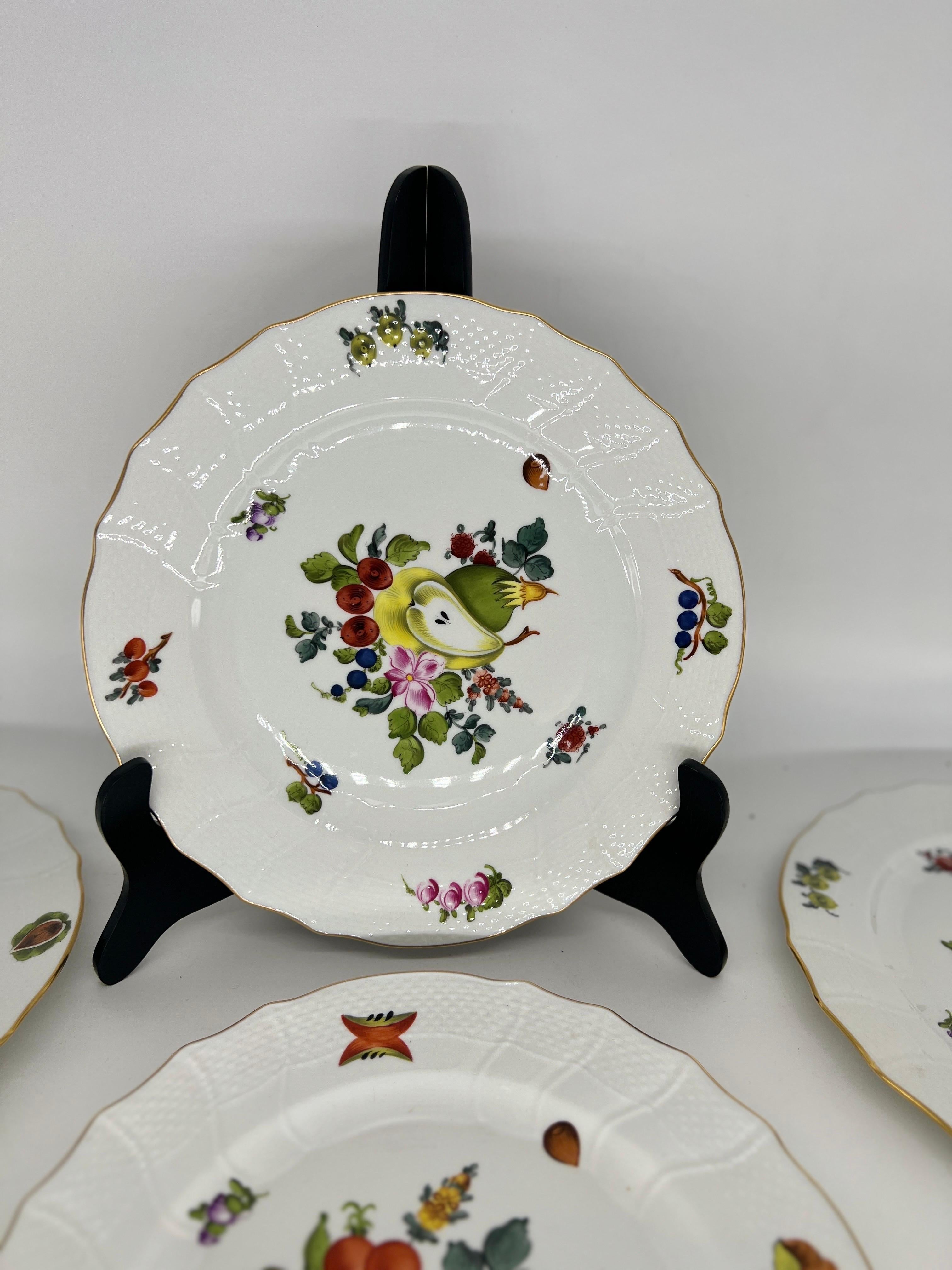 20th Century Set of 6 Herend Market Garden Floral and Fruit Porcelain Dinner Plates
