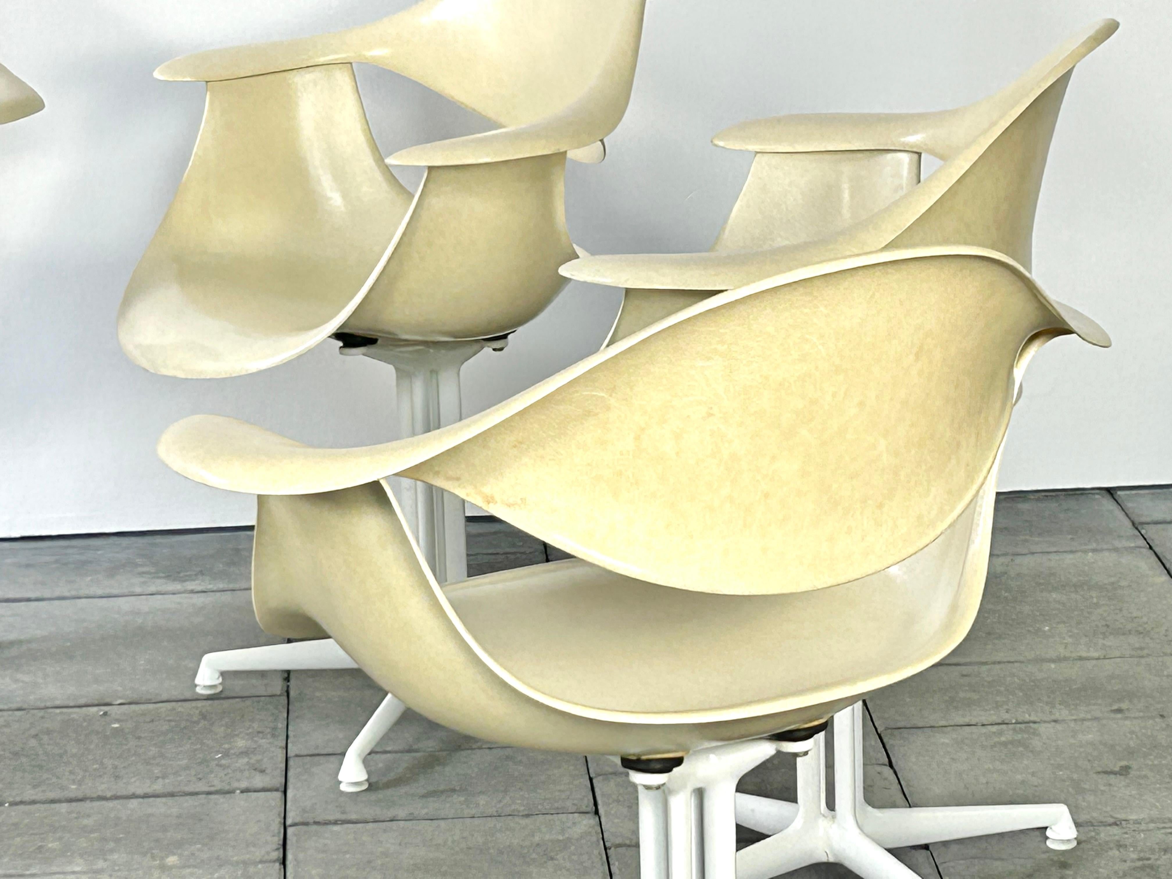 Satz von 6 Herman Miller DAF-Stühlen, entworfen von George Nelson im Jahr 1958 im Zustand „Gut“ im Angebot in Offenburg, Baden Wurthemberg
