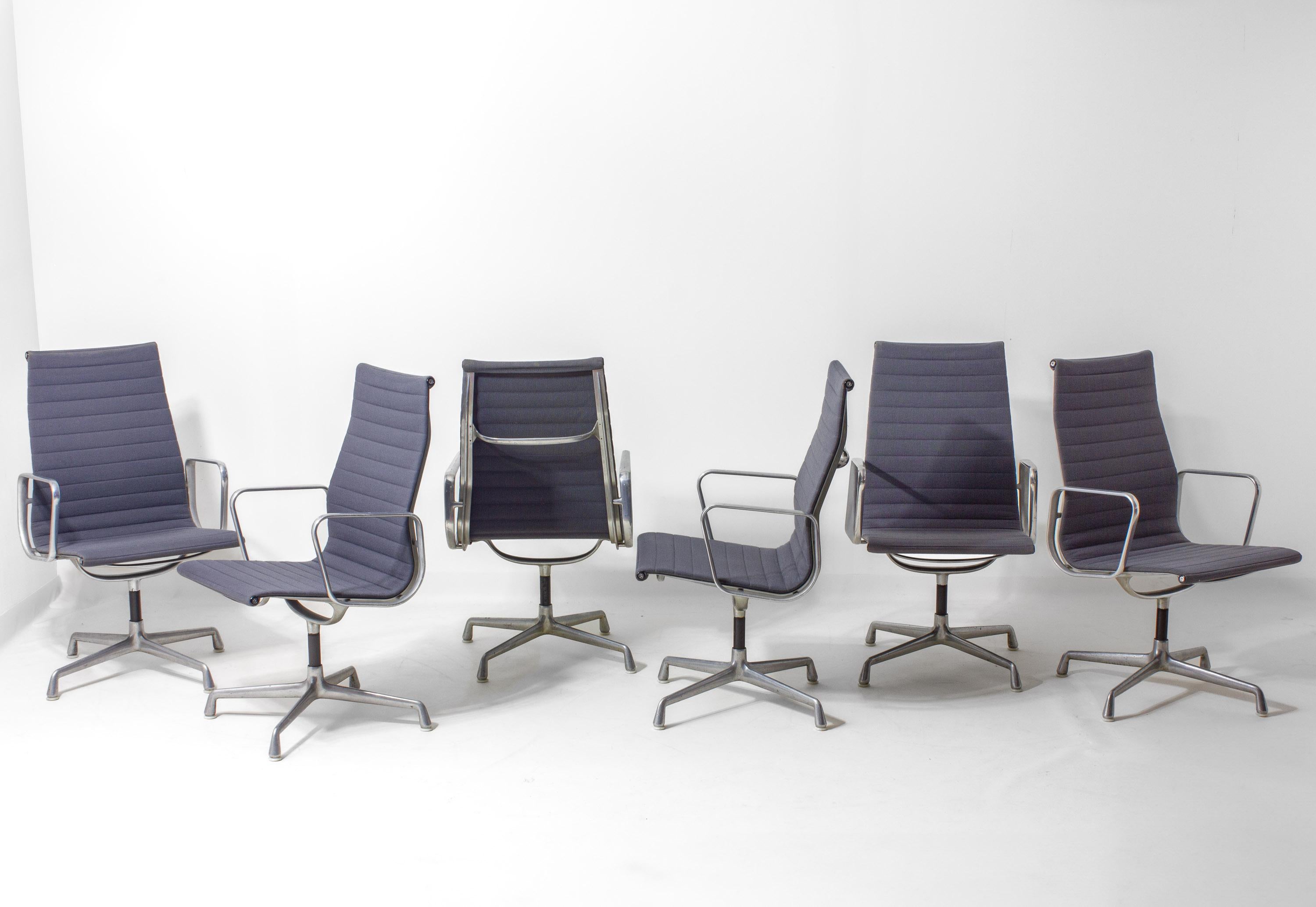 Set of 6 Herman Miller EA109 office chairs in blue grey fabric, 1980s im Angebot 4