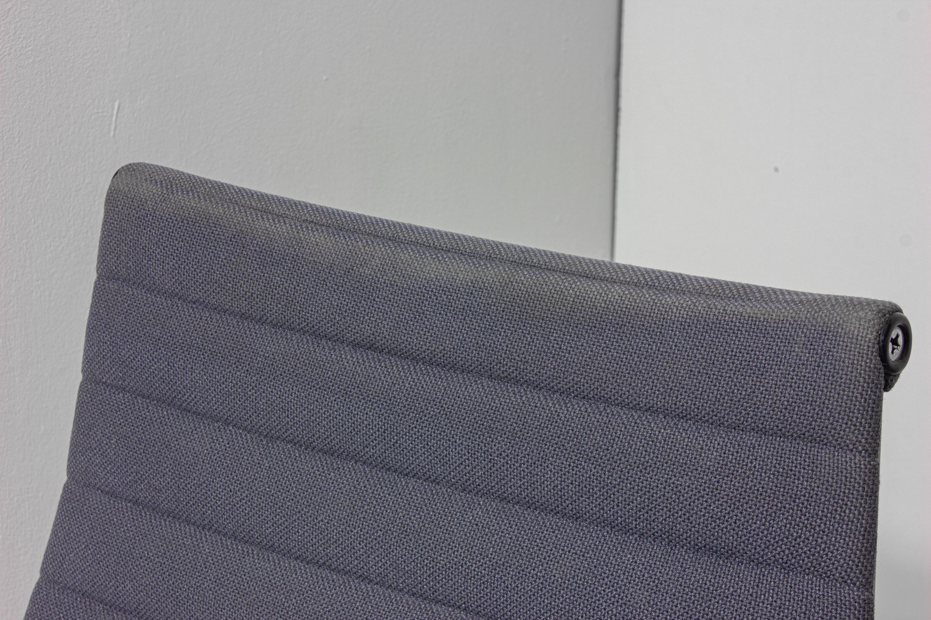 Set of 6 Herman Miller EA109 office chairs in blue grey fabric, 1980s im Angebot 2