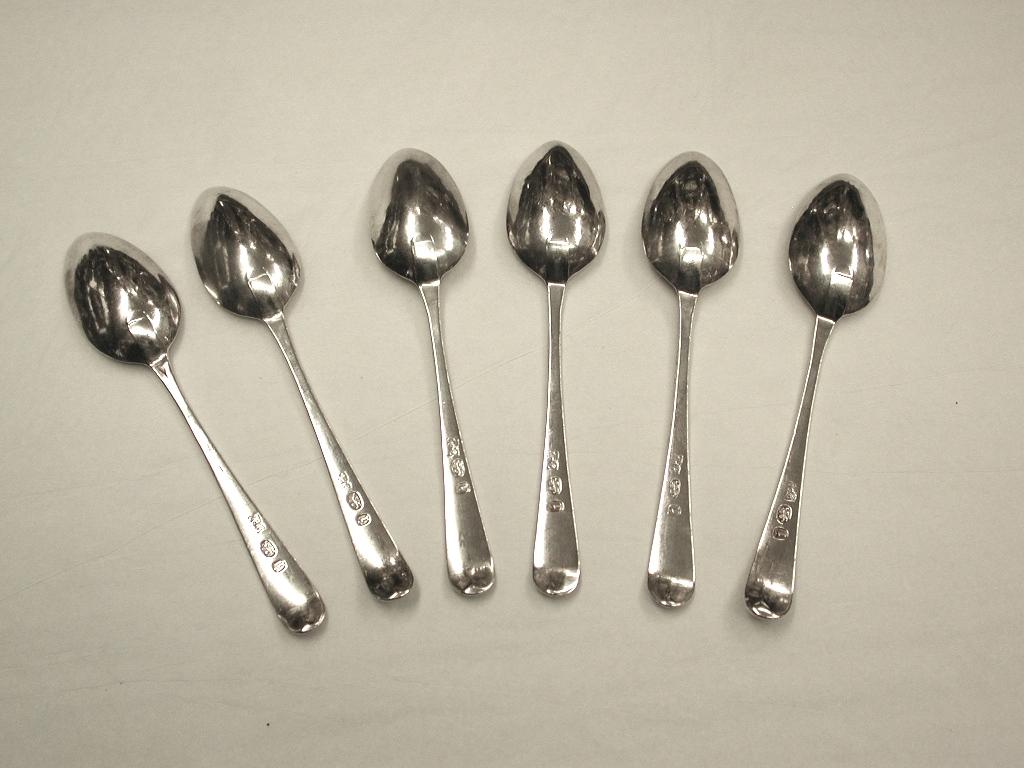 Late 18th Century Set of 6 Hester Bateman Silver Old English Teaspoons, Dated 1784, London