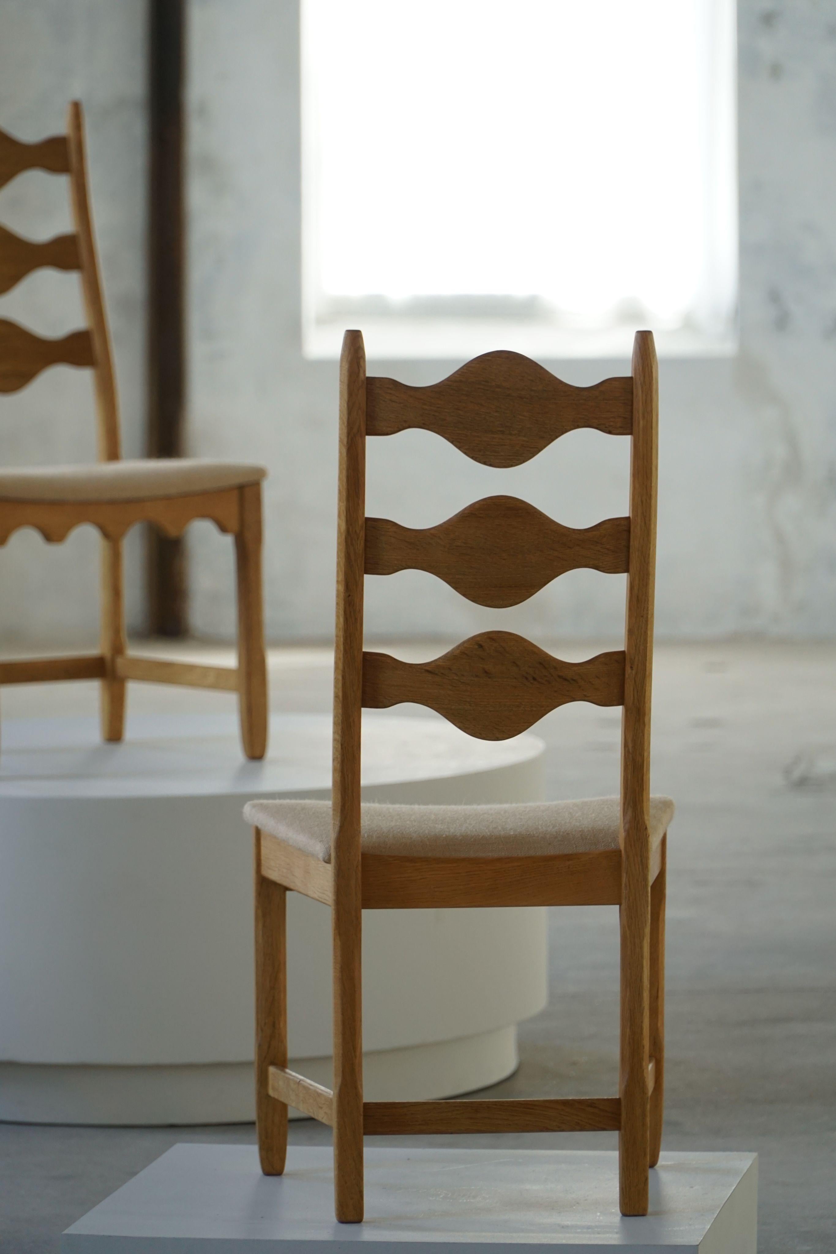 Ensemble de 6 chaises de salle à manger à dossier haut en Oak, modernité danoise, Henning Kjærnulf, années 1960 en vente 10