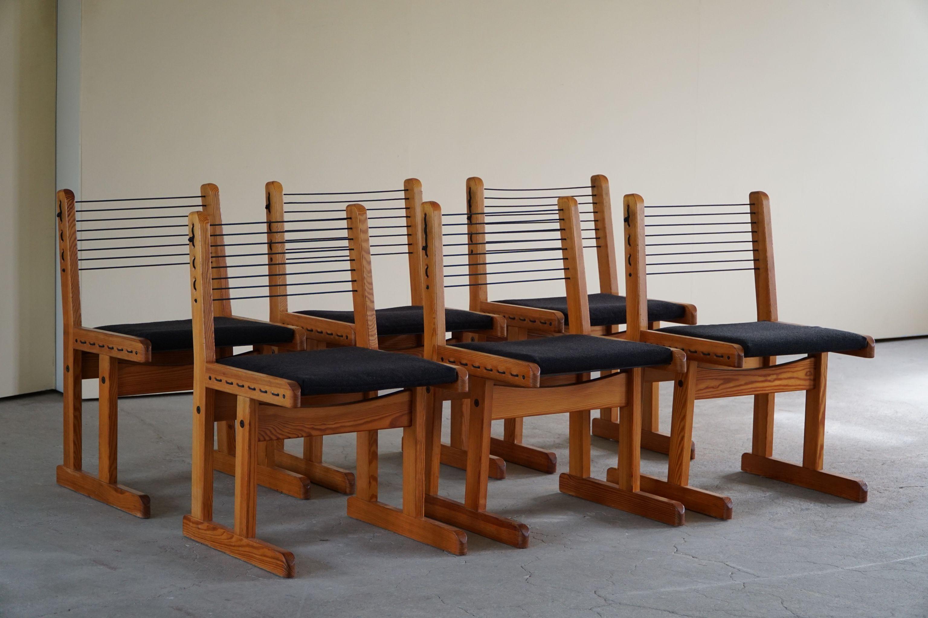 20ième siècle Ensemble de 6 chaises de chasse en pin par Torbjørn Afdal pour Bruksbo, Mid Century, 1960 en vente