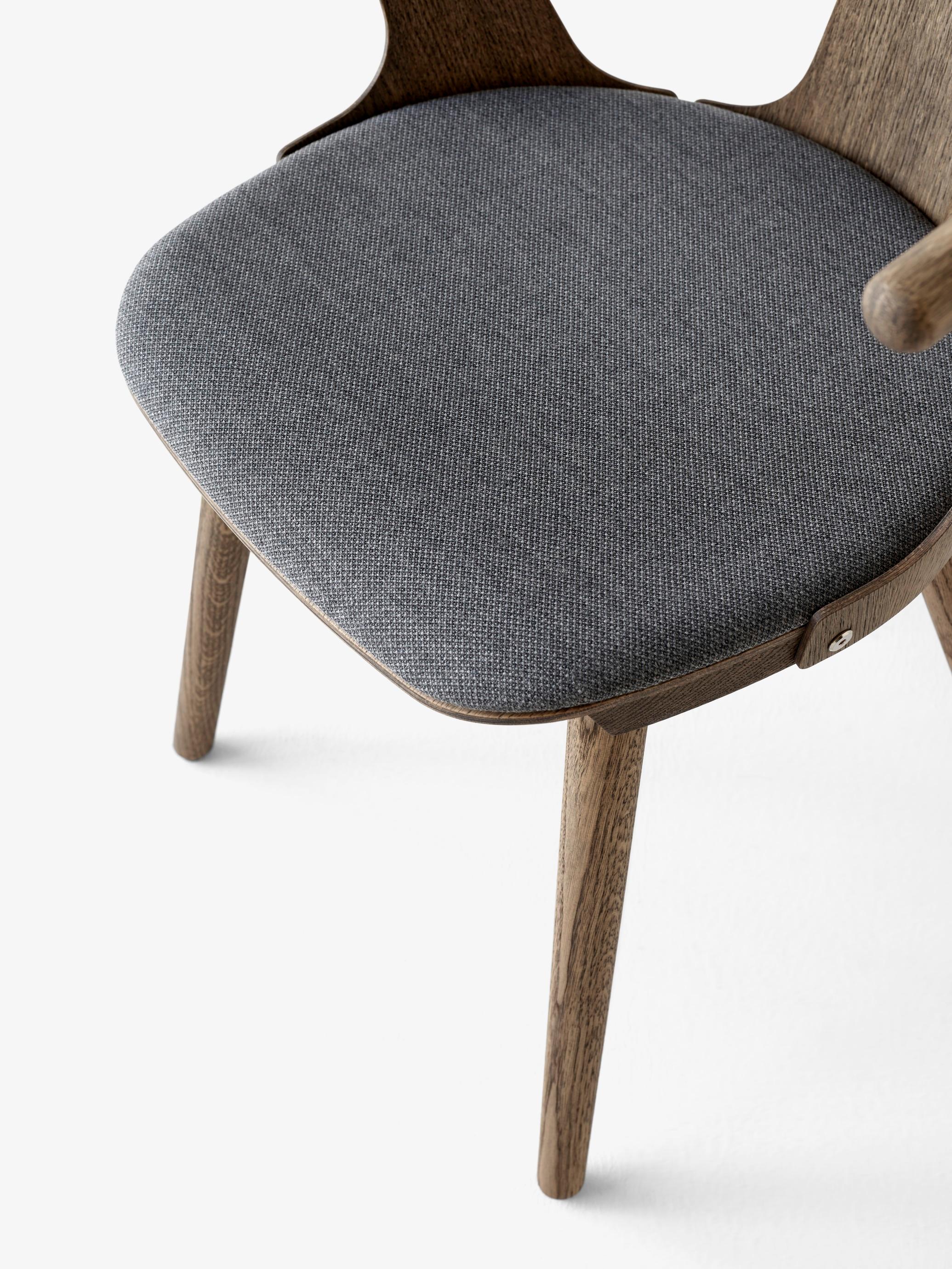 6er-Set In Between SK2 Stühle-geräucherte geölte Eiche/Kvadrat Fiord 171 für &Tradition (Stoff) im Angebot