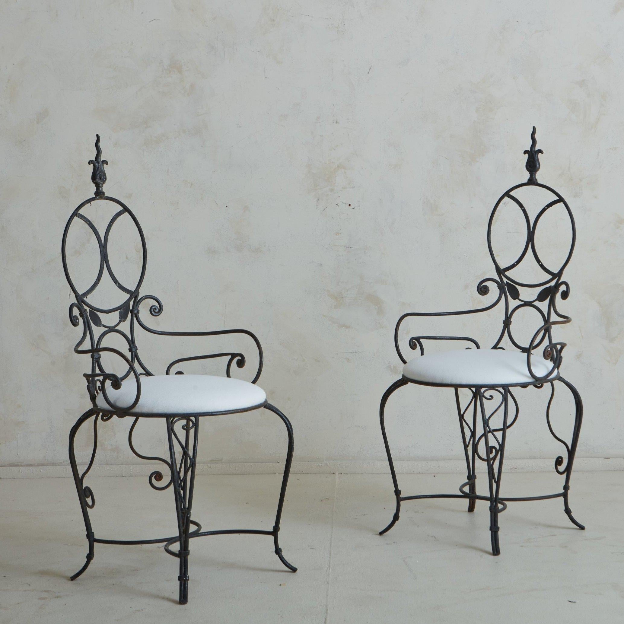Neoclassical Set of 6 Iron Frame Garden Chairs in Snowy White Sunbrella Fabric, France 1960s For Sale