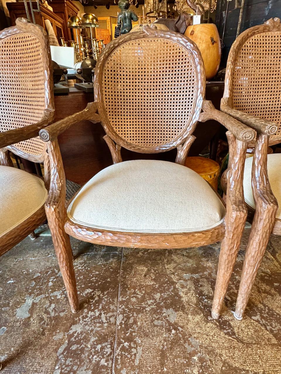 Set di 6 sedie da pranzo in finto bois intagliato italiano in vendita 2