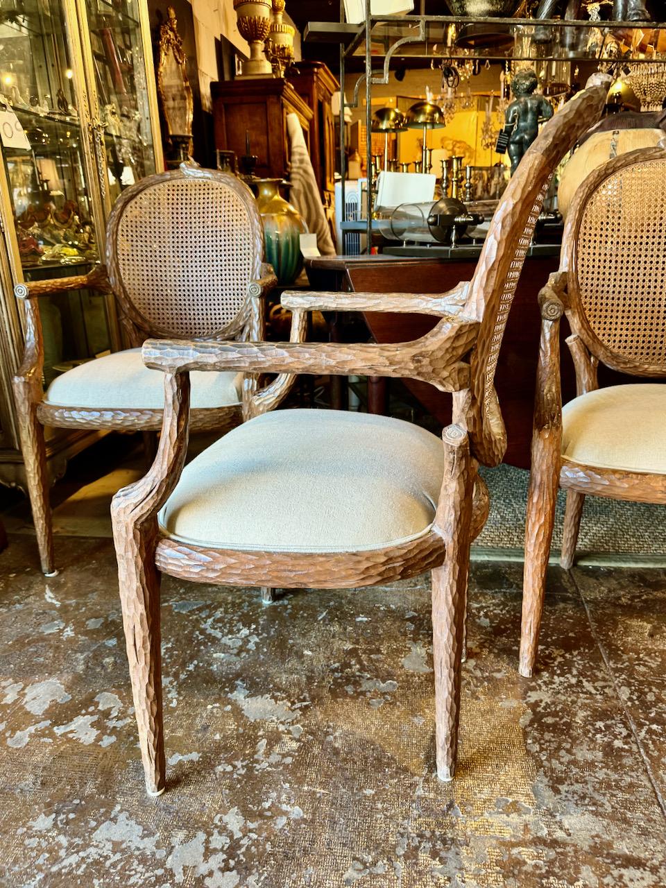 Set di 6 sedie da pranzo in finto bois intagliato italiano in vendita 1