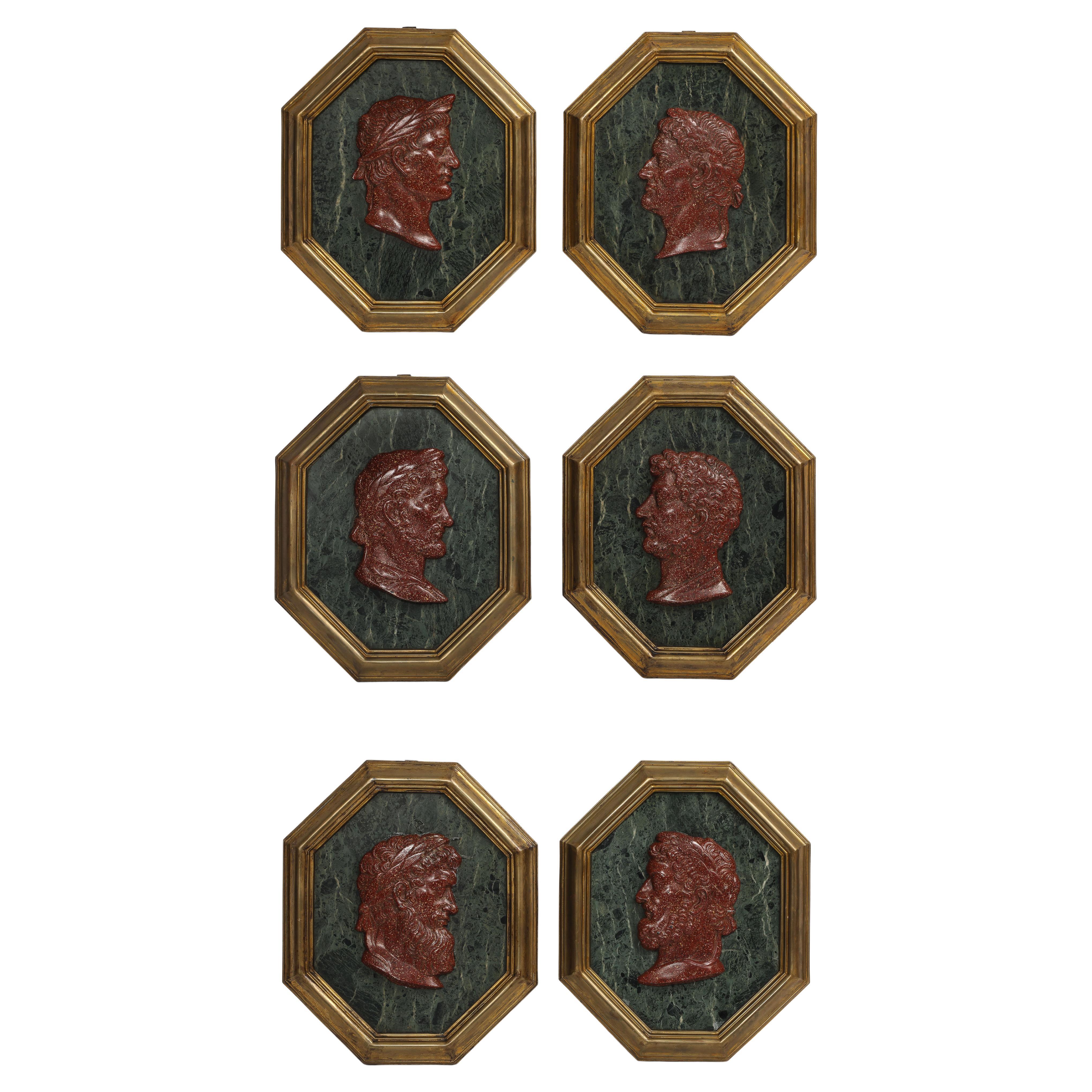 Ensemble de 6 plaques de César du Grand Tour d'Italie avec camée en porphyre dans des cadres en bronze