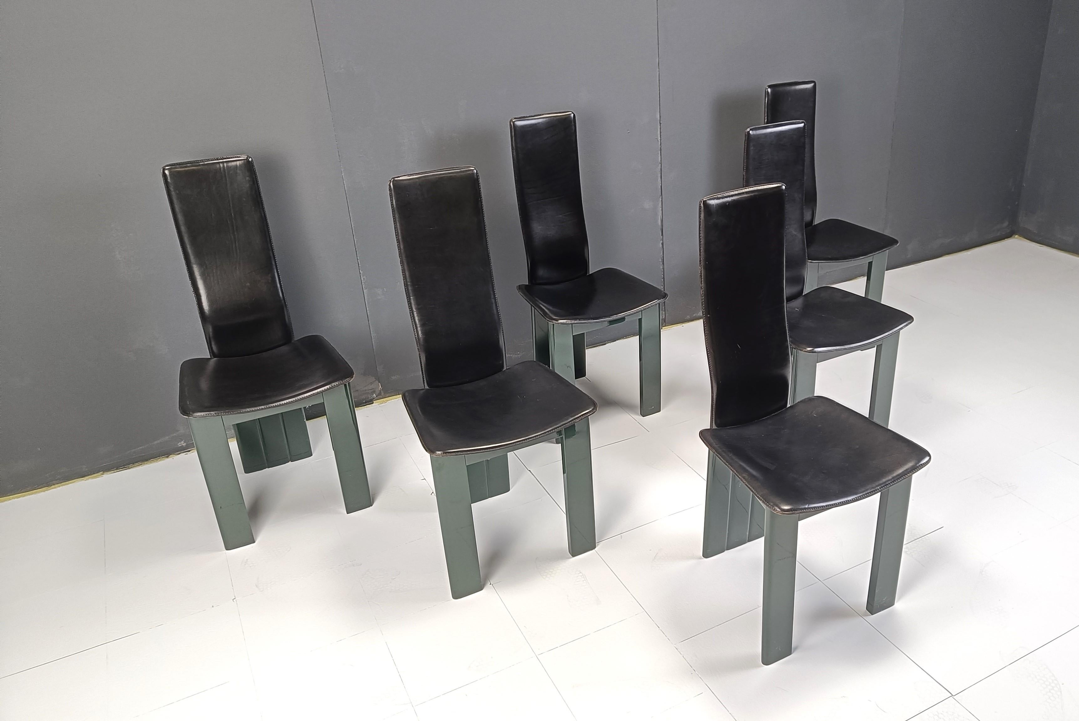 Wood Set of 6 Italian leather and green lacquer dining chairs, 1980s For Sale