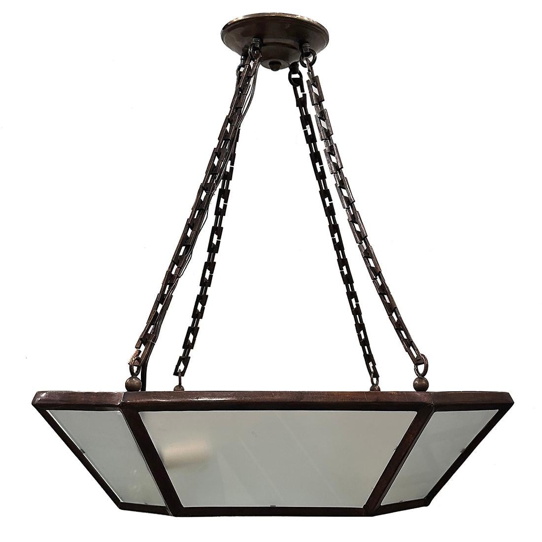 Un ensemble de 6 luminaires en bronze du milieu du siècle avec verre dépoli. Vendu à l'unité

Mesures :
Chute : 23