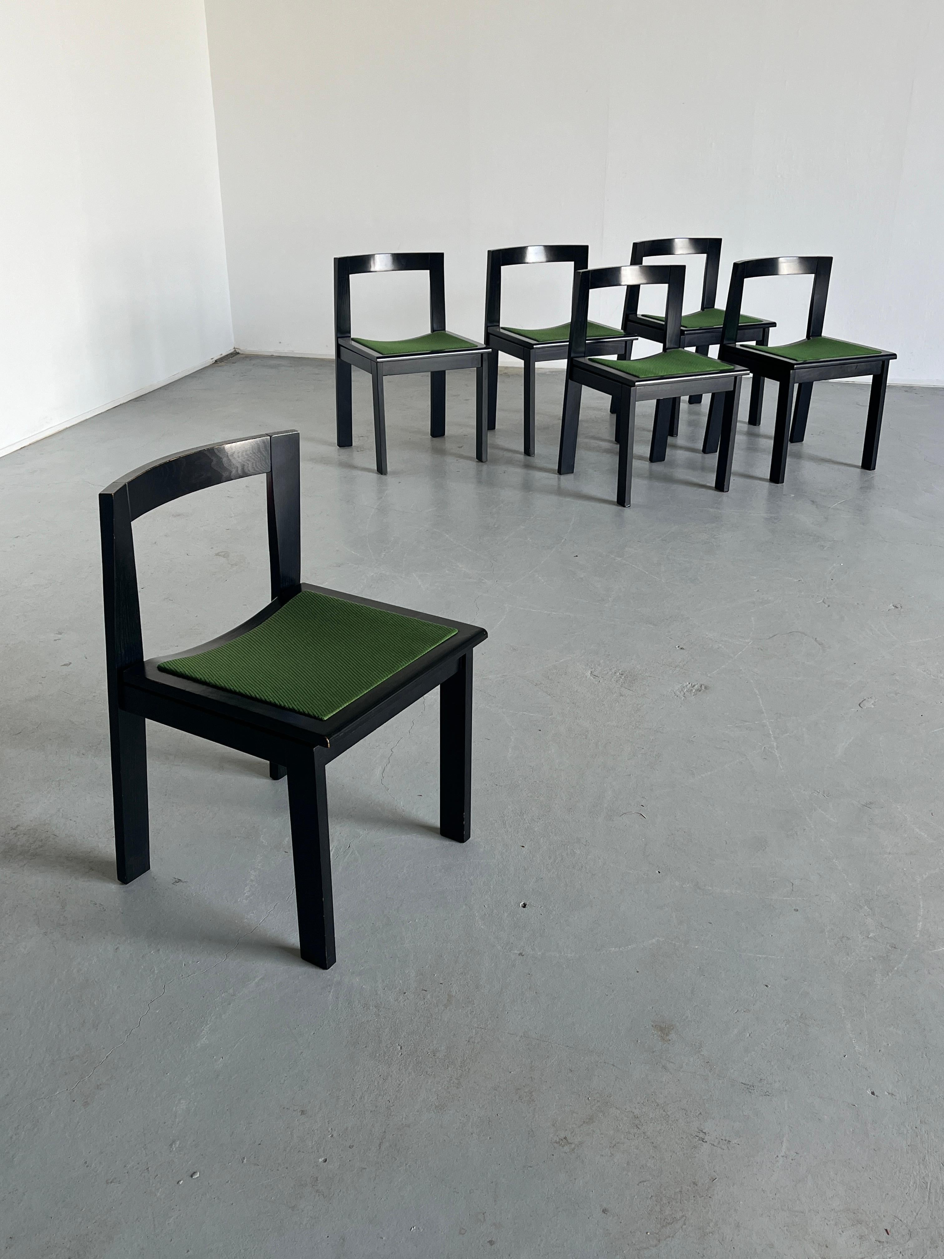 Mid-Century Modern Ensemble de 6 chaises de salle à manger italiennes en bois de style constructiviste, mi-siècle moderne, années 70