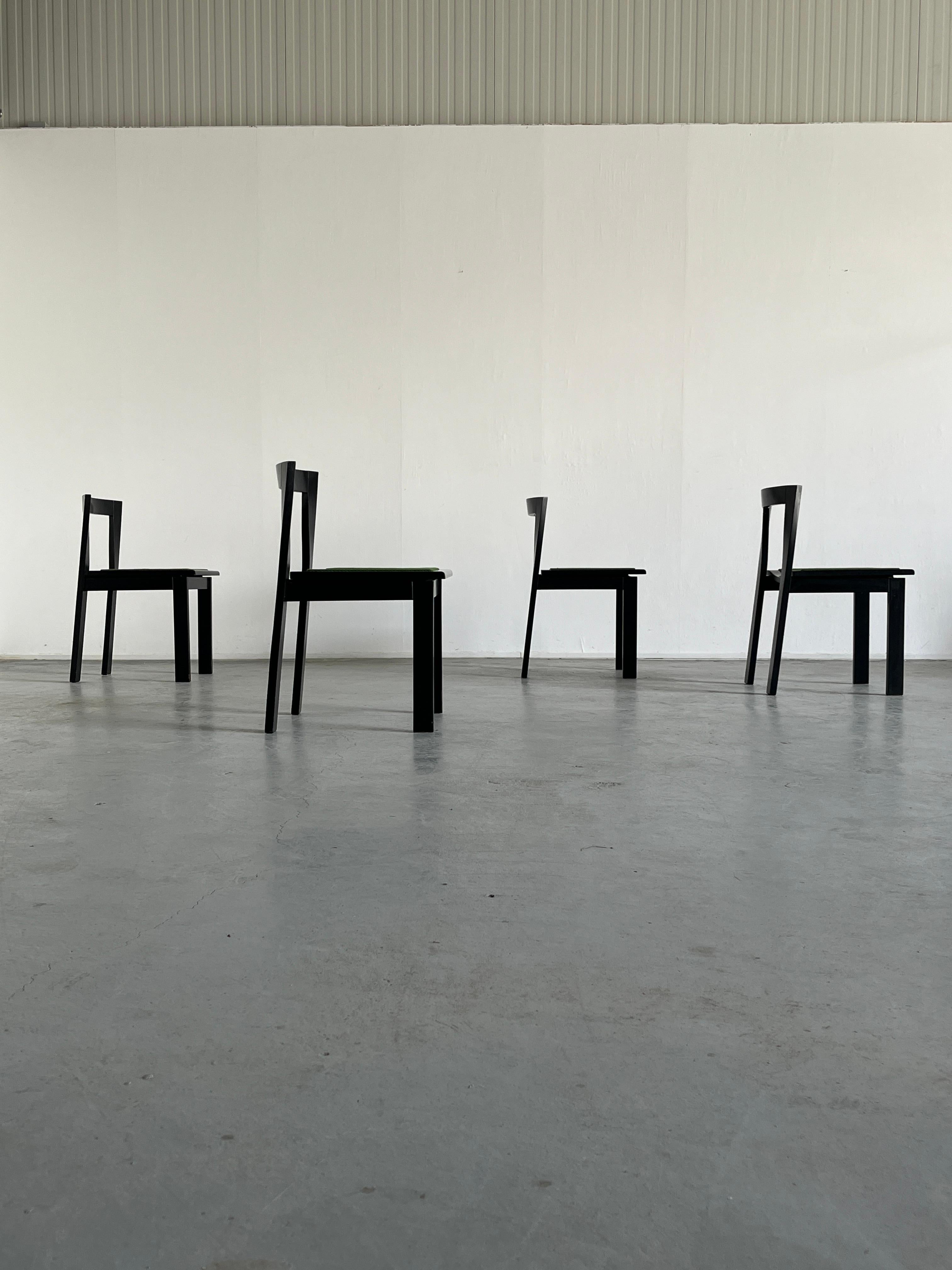 Ensemble de 6 chaises de salle à manger italiennes en bois de style constructiviste, mi-siècle moderne, années 70 2