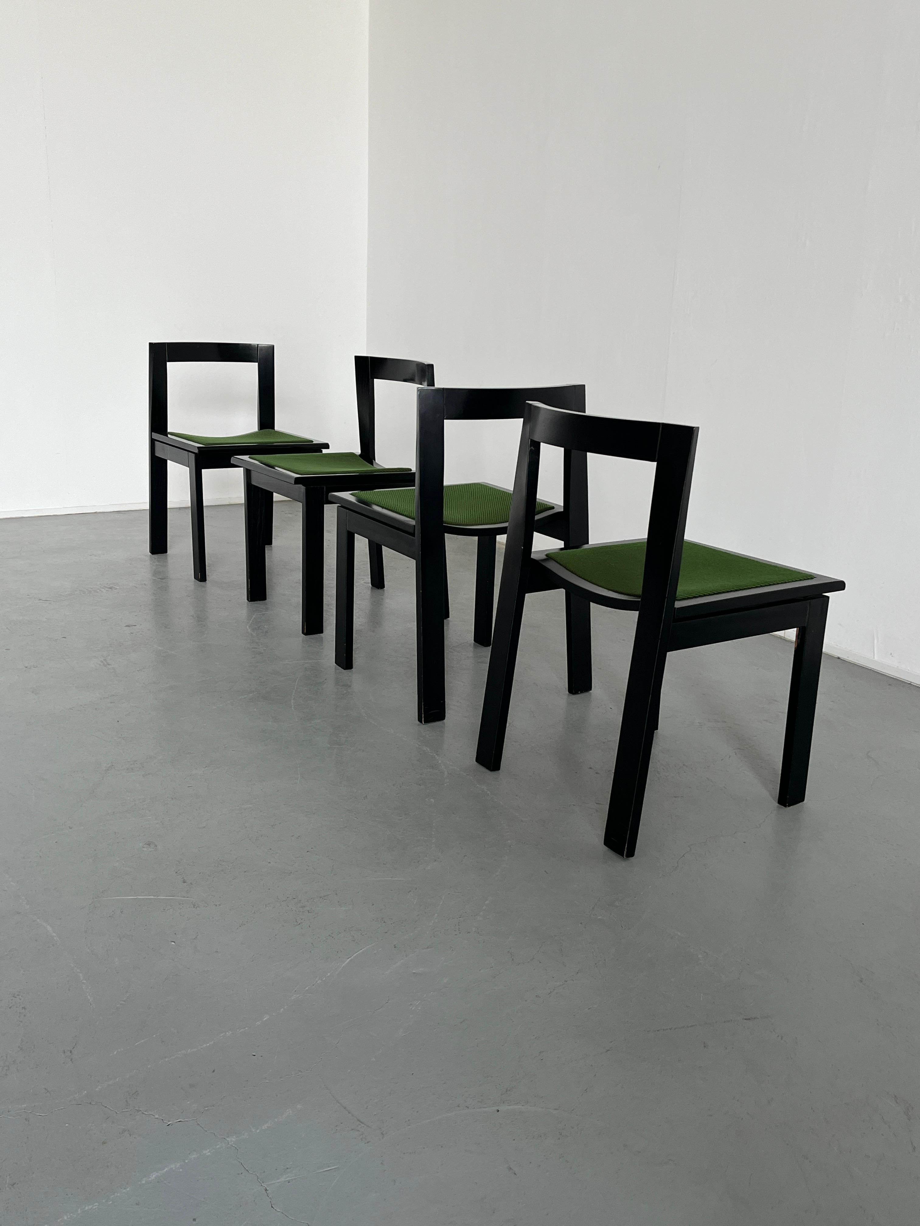 Ensemble de 6 chaises de salle à manger italiennes en bois de style constructiviste, mi-siècle moderne, années 70 3