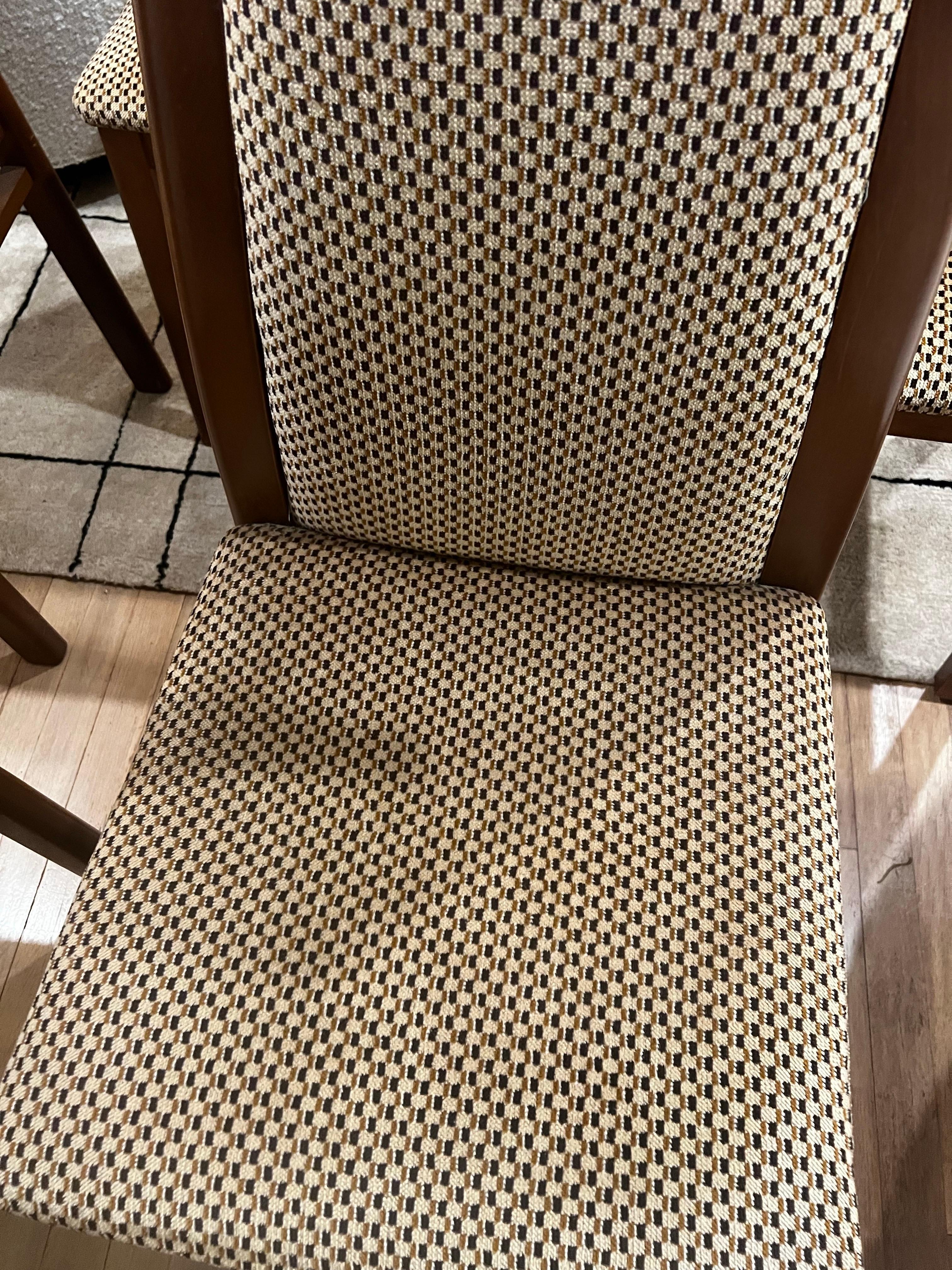 Juego de 6 Sillas de Comedor Modernas Italianas de Mitad de Siglo Tapicería en venta