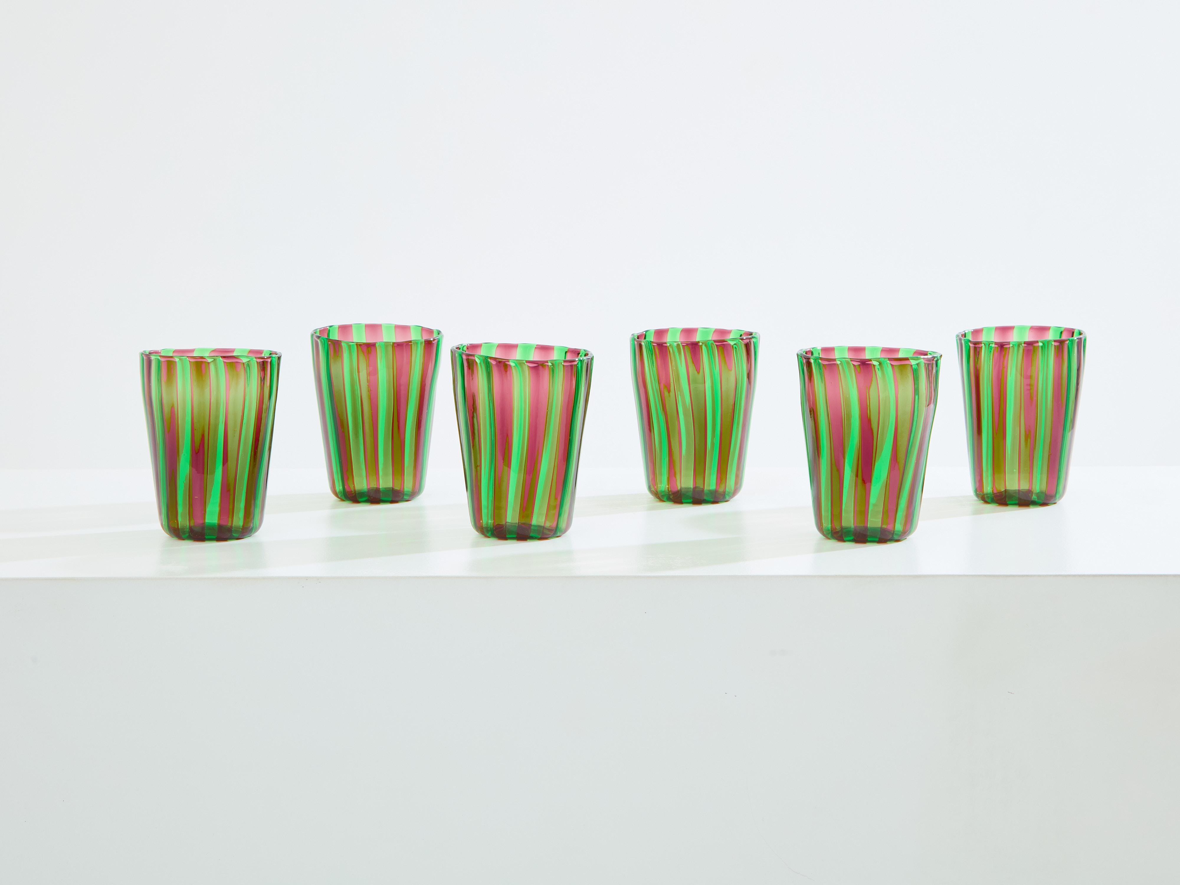 Juego de 6 vasos italianos de cristal de Murano verde y morado Años 80 en Bueno estado para la venta en Paris, IDF