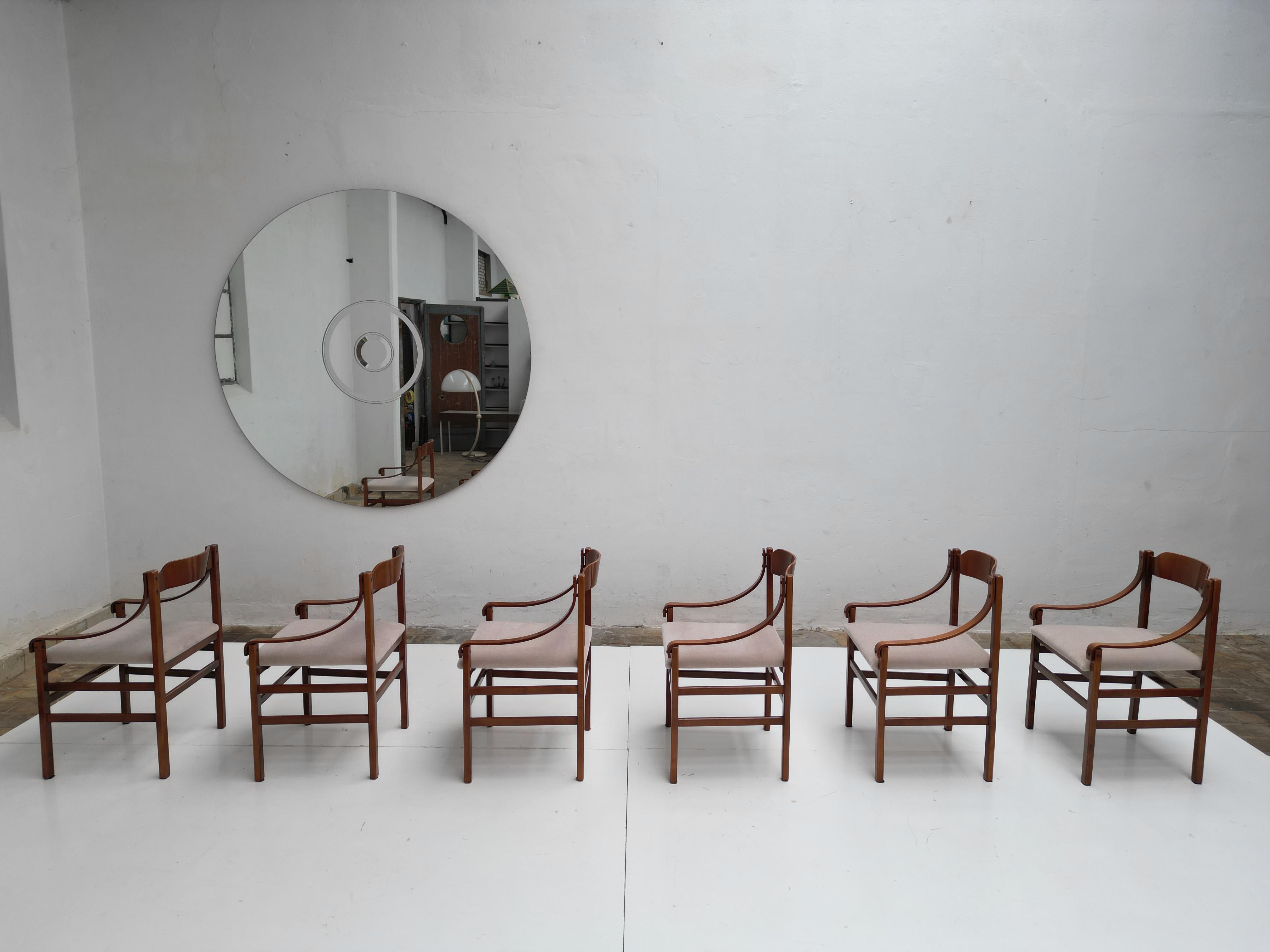 Set di 6 sedie da pranzo italiane in compensato con rivestimento in lana mohair nuova anni '60 in vendita 4