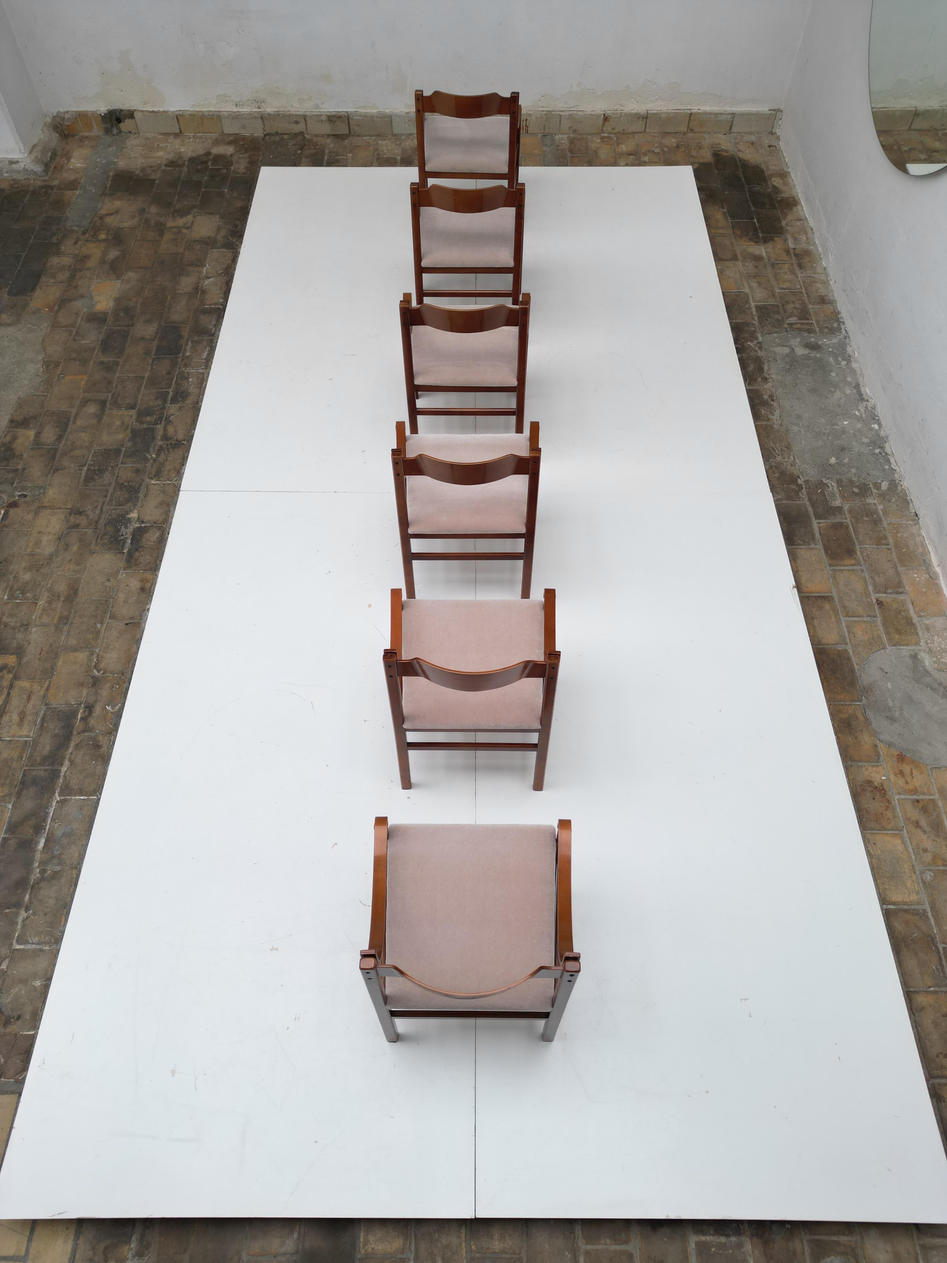 Set di 6 sedie da pranzo italiane in compensato con rivestimento in lana mohair nuova anni '60 in vendita 11