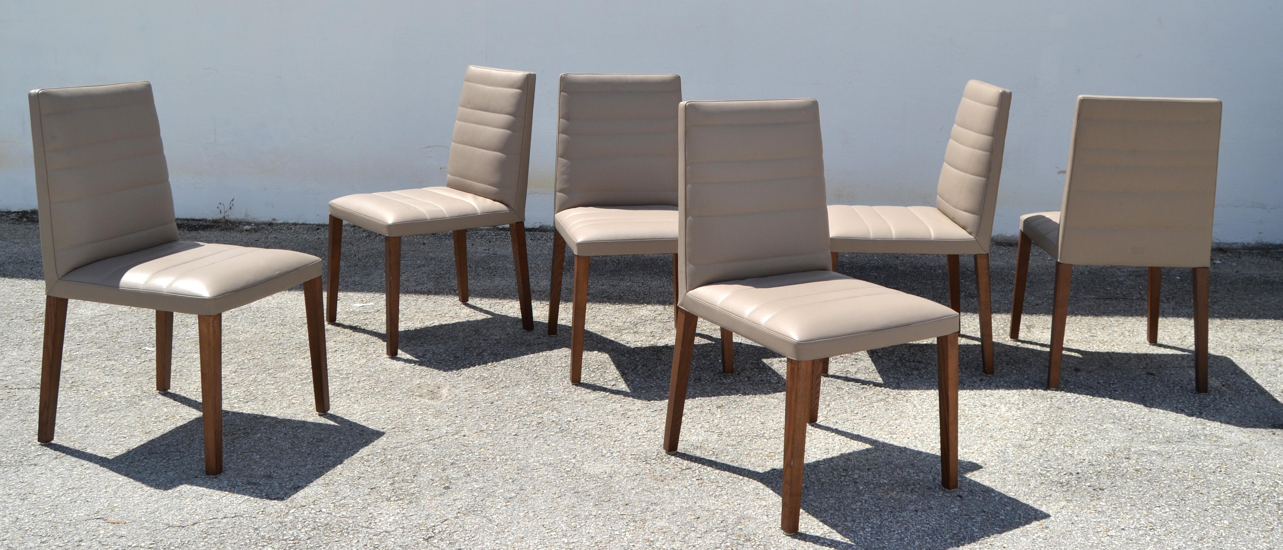 Set of 6  Italian Poltrona Frau Vittoria Gray Leather Wood Dining Chairs In Good Condition For Sale In Miami, FL