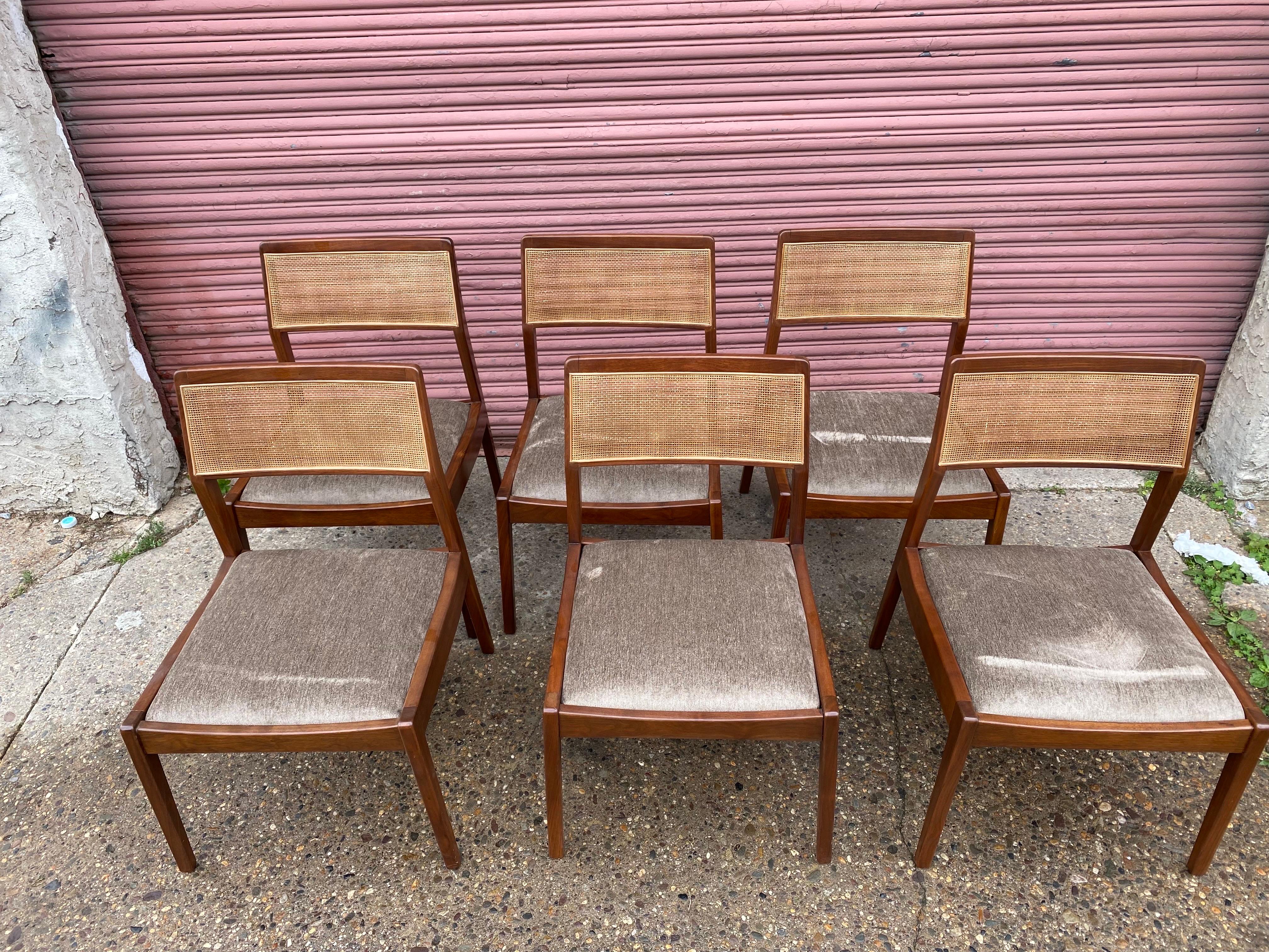 Set of 6 Jens Risom Walnut Dining Chairs with Caned Backs 3