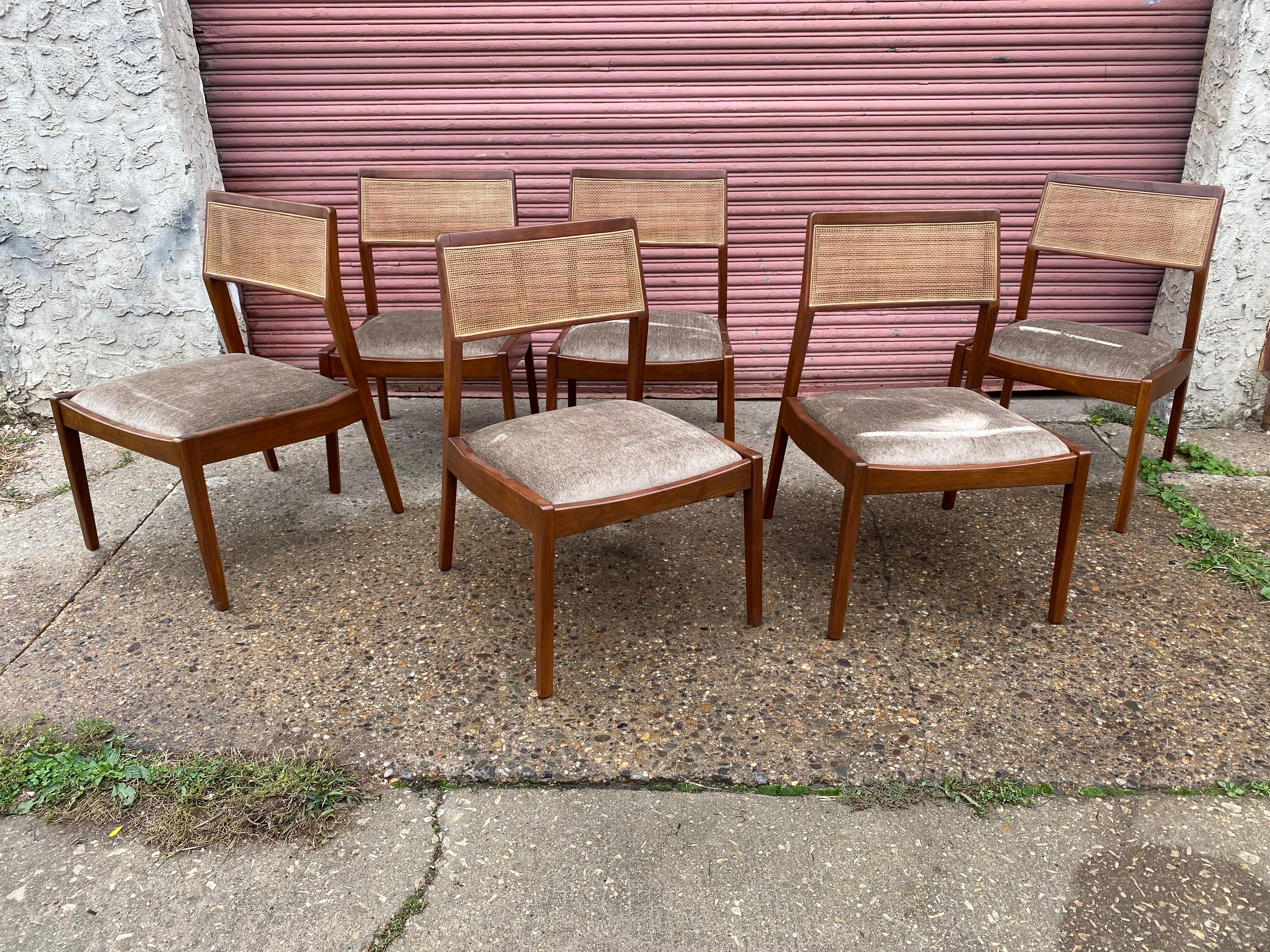 Set of 6 Jens Risom Walnut Dining Chairs with Caned Backs 5