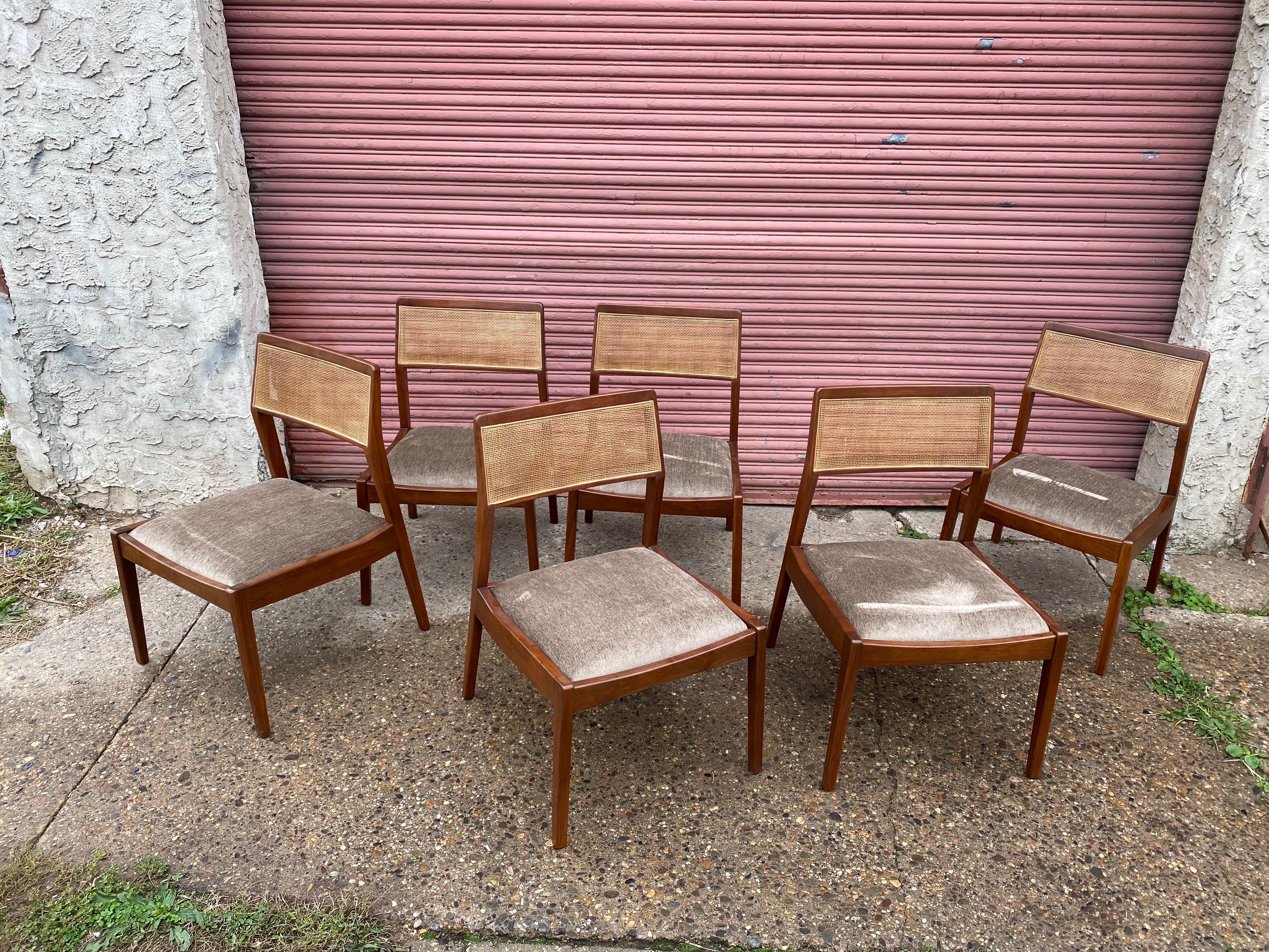 Set of 6 Jens Risom Walnut Dining Chairs with Caned Backs 6