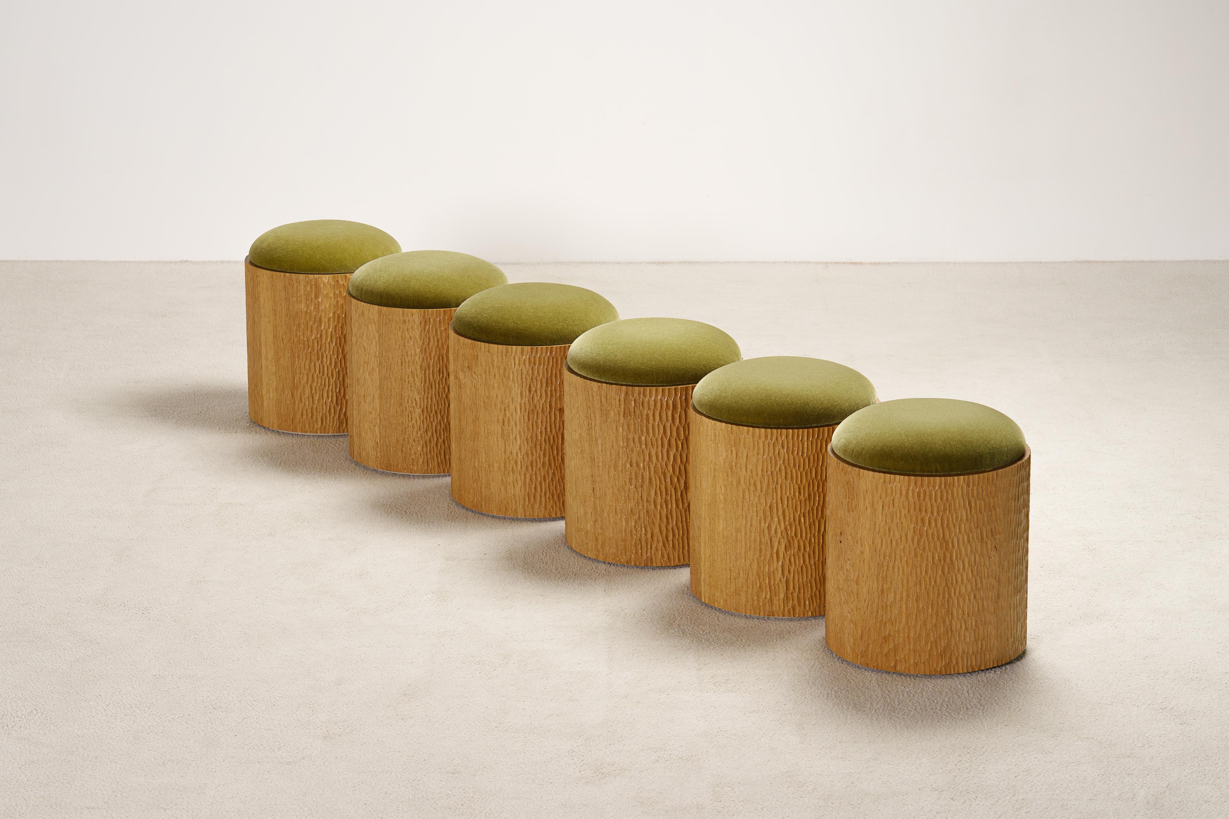 6er-Set Jessie Hocker von Proisy Studio. Luxuriöser Mohair-Stoff. (21. Jahrhundert und zeitgenössisch) im Angebot