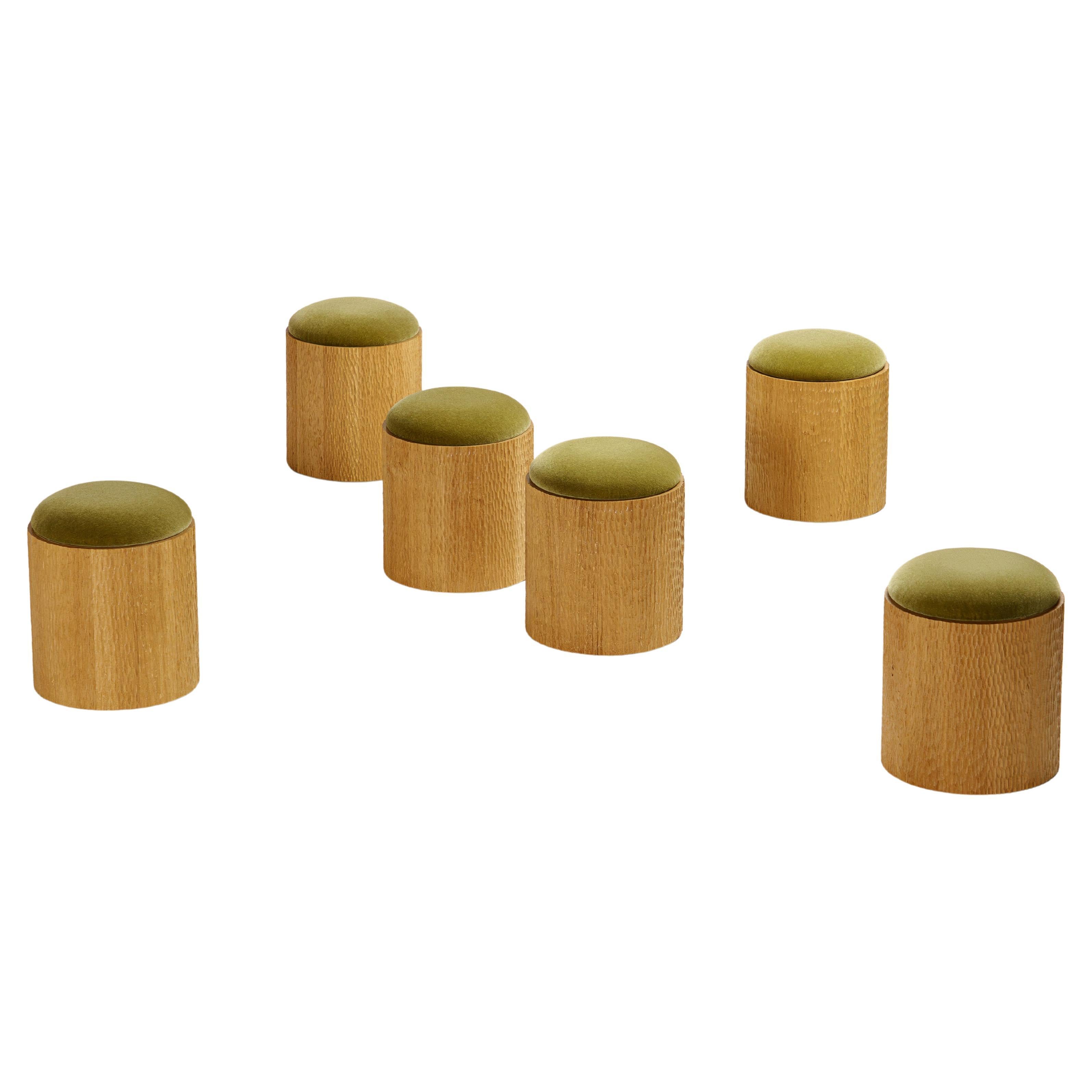 Juego de 6 taburetes Jessie de Proisy Studio. Tejido de mohair de lujo.