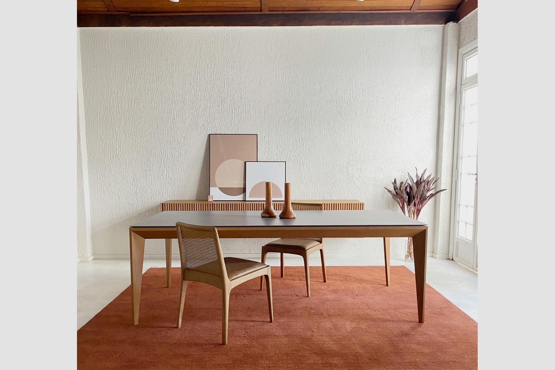 Modern Set of 6 “Julia” chairs made of solid wood, natural-colored square straw backres For Sale