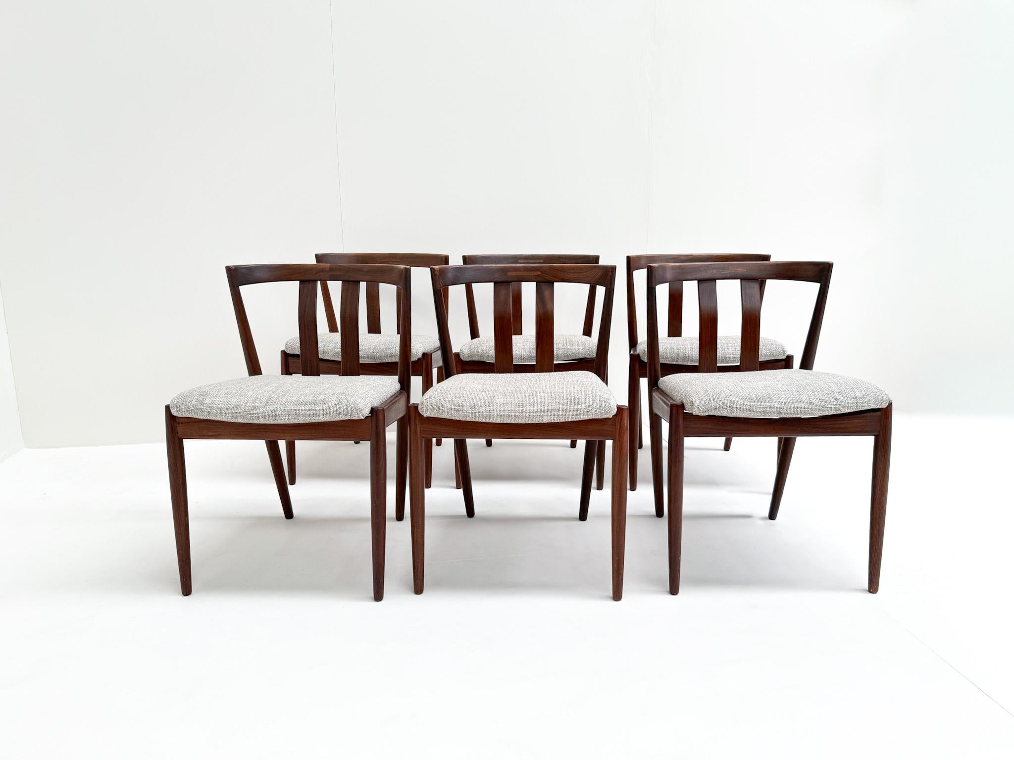 Set of 6 Kai Kristiansen Dining Chairs in Teak – Newly Upholstered In Good Condition For Sale In BERKEL EN RODENRIJS, NL