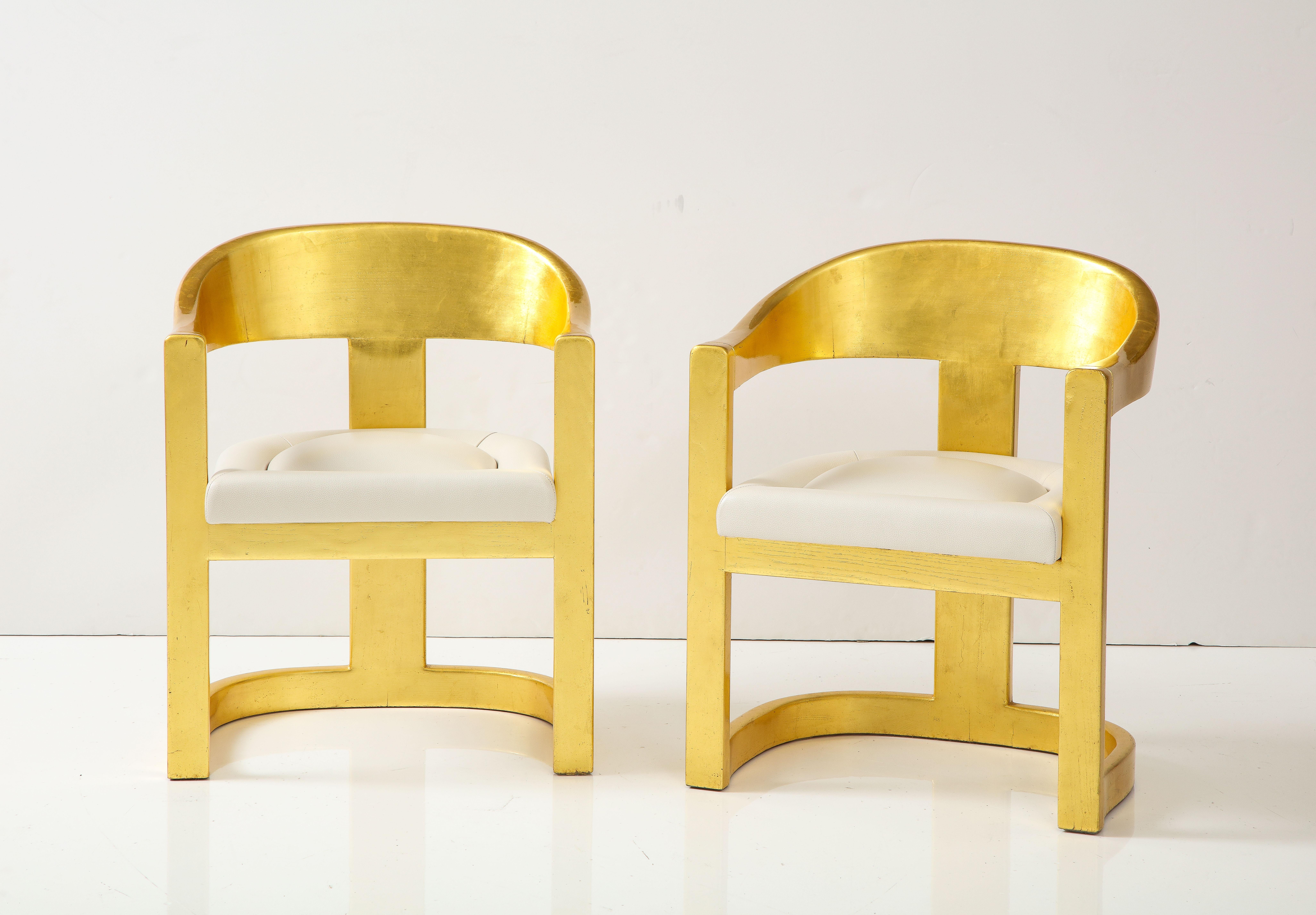 Satz von 6 Karl-Springer- Onassis-Stühlen in Gold mit Lederpolsterung (Moderne der Mitte des Jahrhunderts) im Angebot