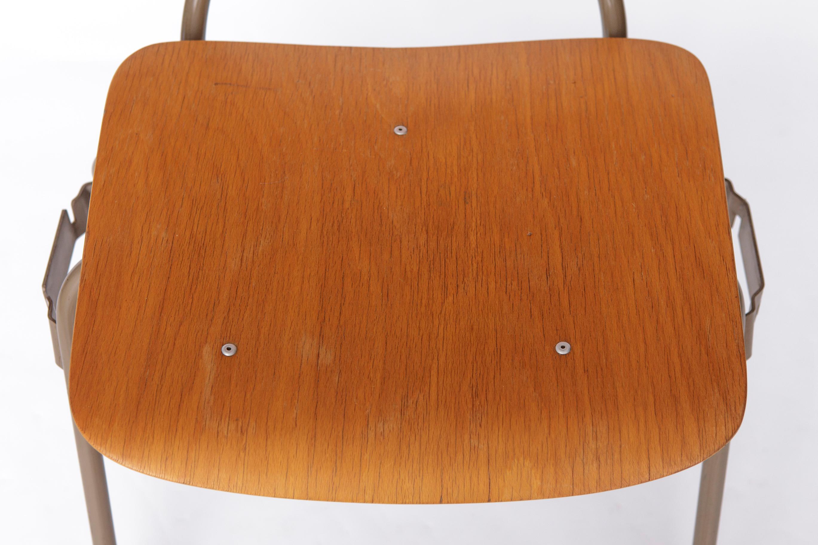 Milieu du XXe siècle Ensemble de 6 chaises empilables Kho Liang Ie - CAR Katwijk, 1950s Mid-Century Modern en vente