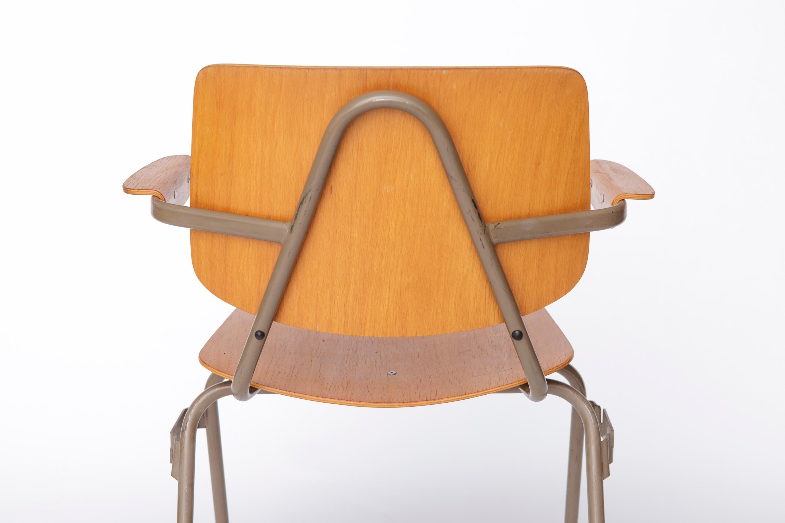 Hêtre Ensemble de 6 chaises empilables Kho Liang Ie - CAR Katwijk, 1950s Mid-Century Modern en vente
