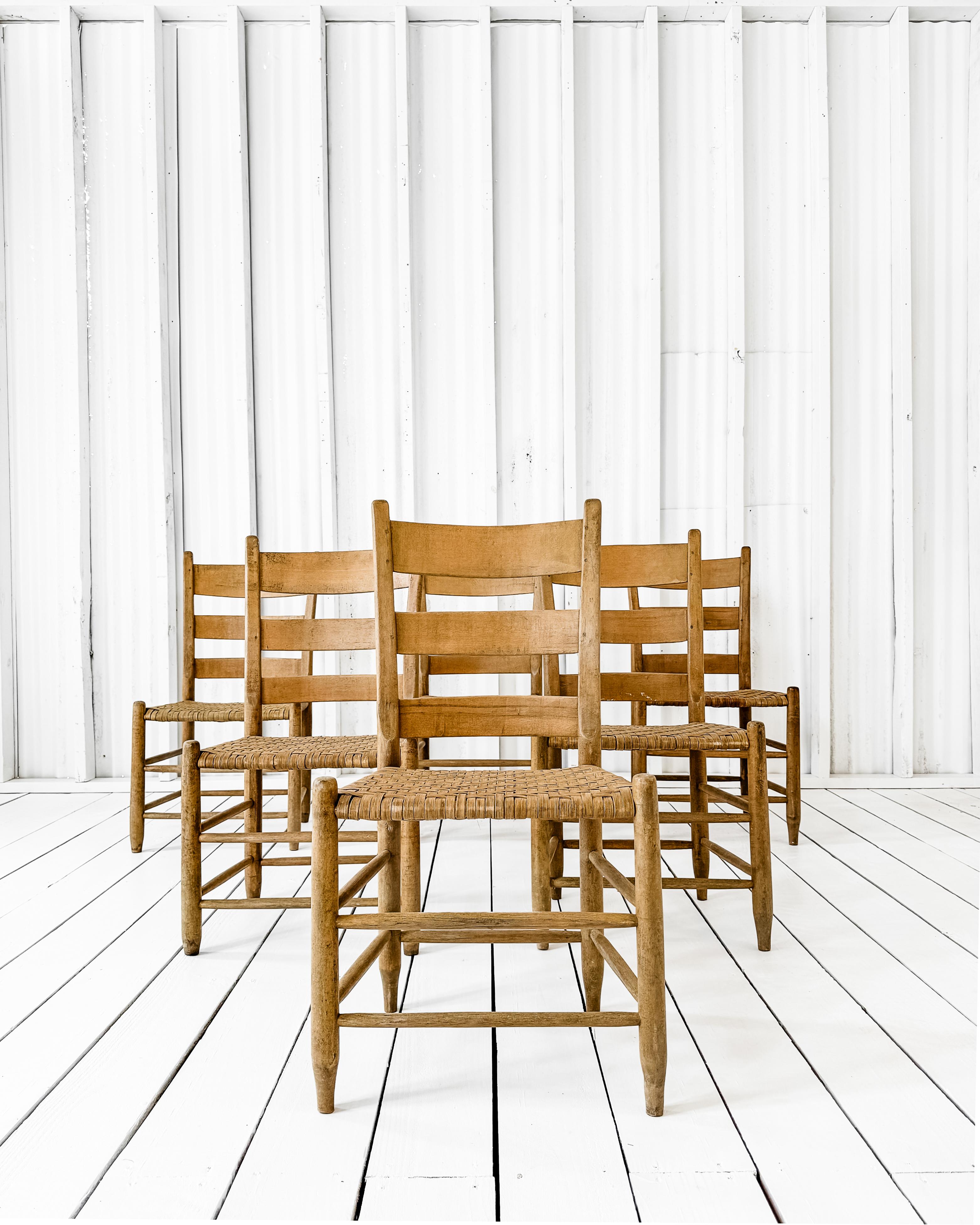Set of 6 Ladder Back Chairs with Wood Splint Seats 1