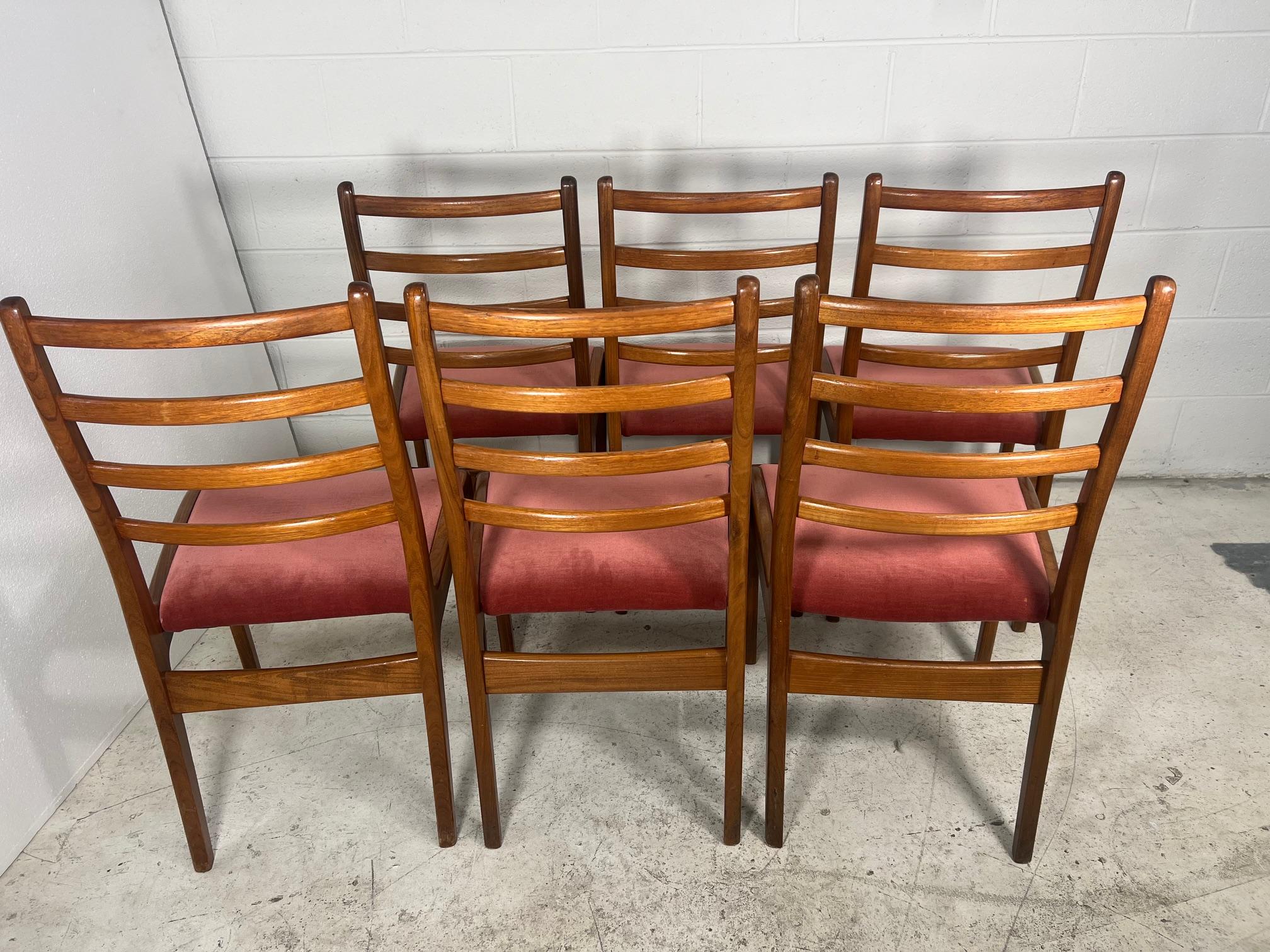 Set Of 6  Ladder Back Teak Dining Chairs By G Plan Mid Century Modern In Good Condition For Sale In Atlanta, GA