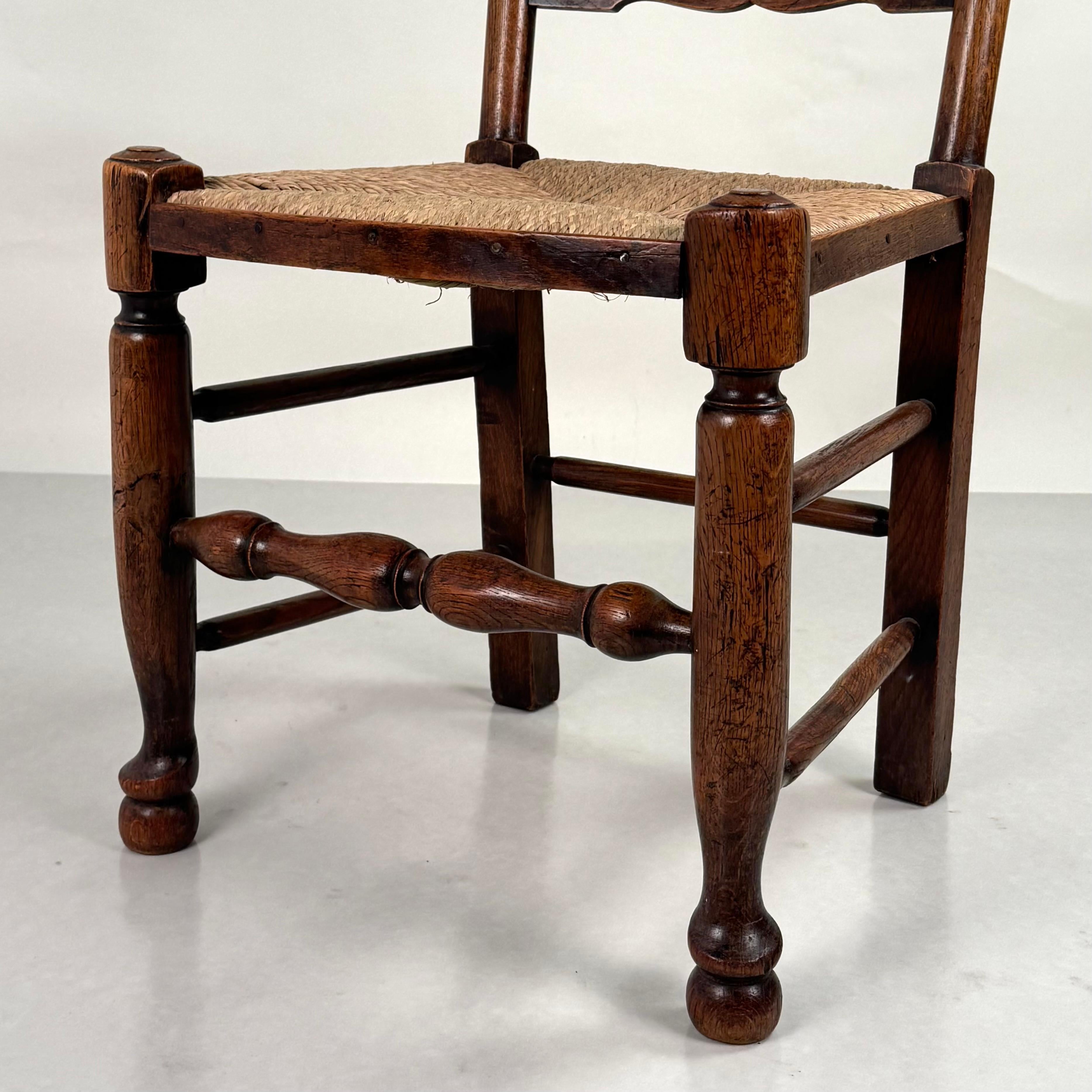 Set of 6 Large English Ladder Back Oak and Rush Dining Chairs For Sale 2