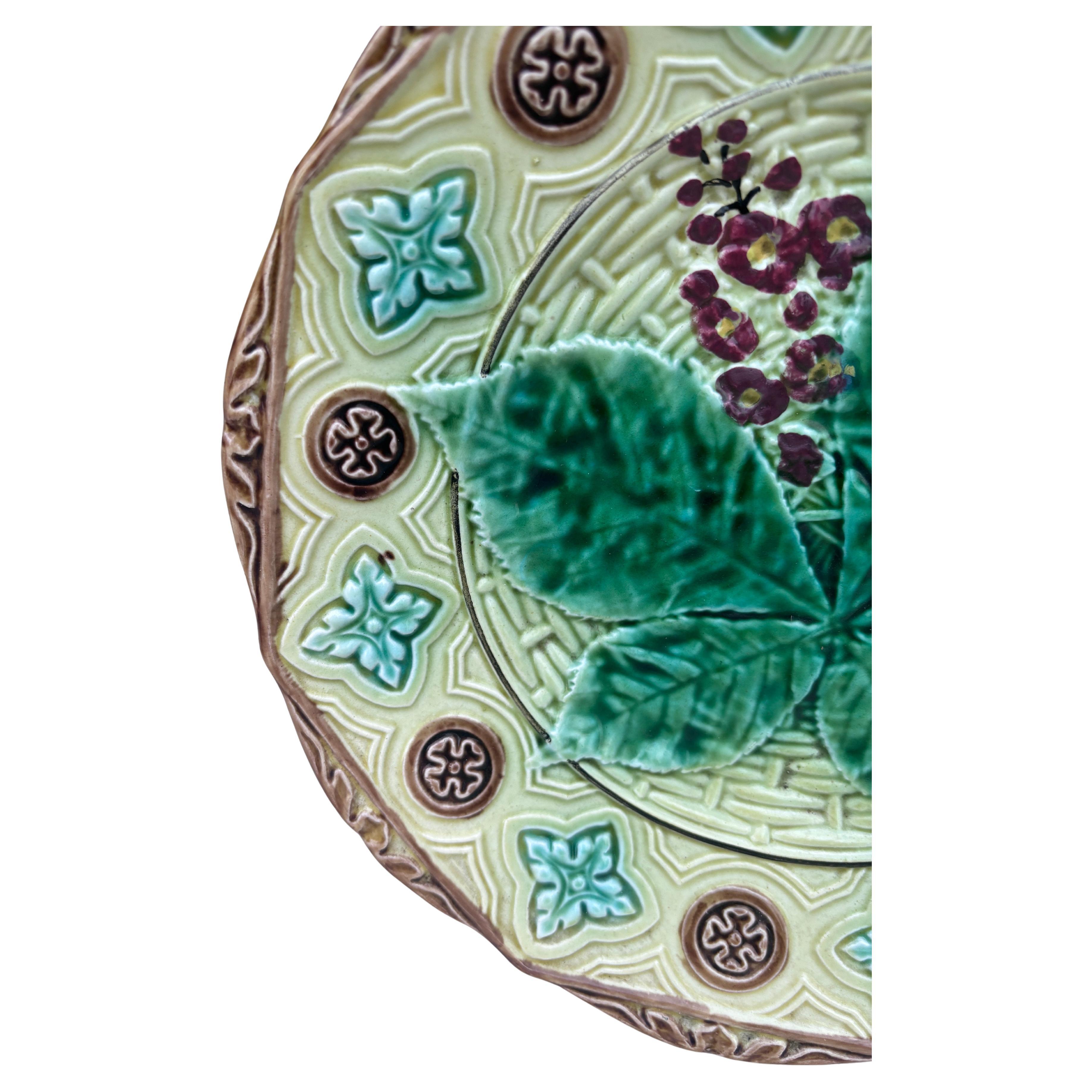 French Set of 6 Large German Majolica Chesnut Leaves Plate Circa 1900 For Sale