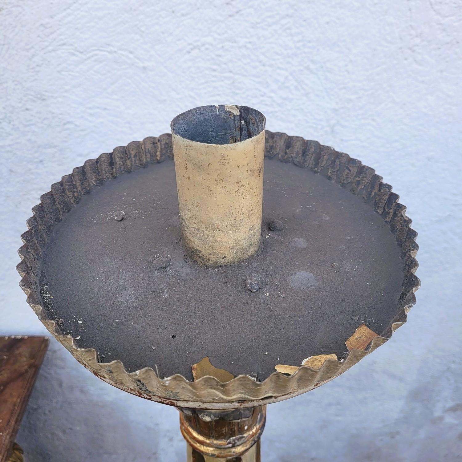 Set Of 6 Large Lacquered And Gilded Wooden Candlesticks, Early 19th Century en vente 7