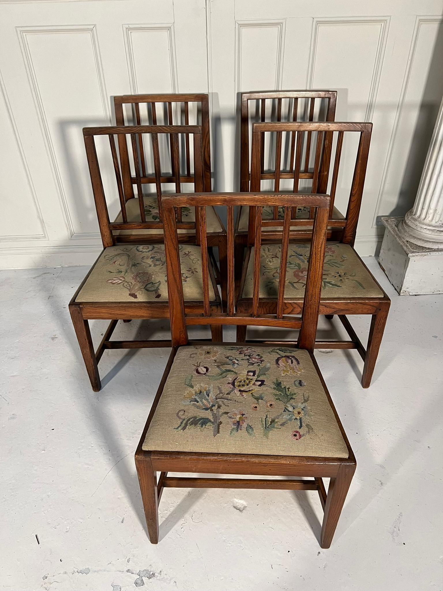 Set of 6 dining chairs (1 carver)

Late 19th century Scottish chairs with drop in seats.

Constructed from Ash with hand stitched seat covers each with an individual design.

All seats are in good condition.

All chairs are structurally sound.

No