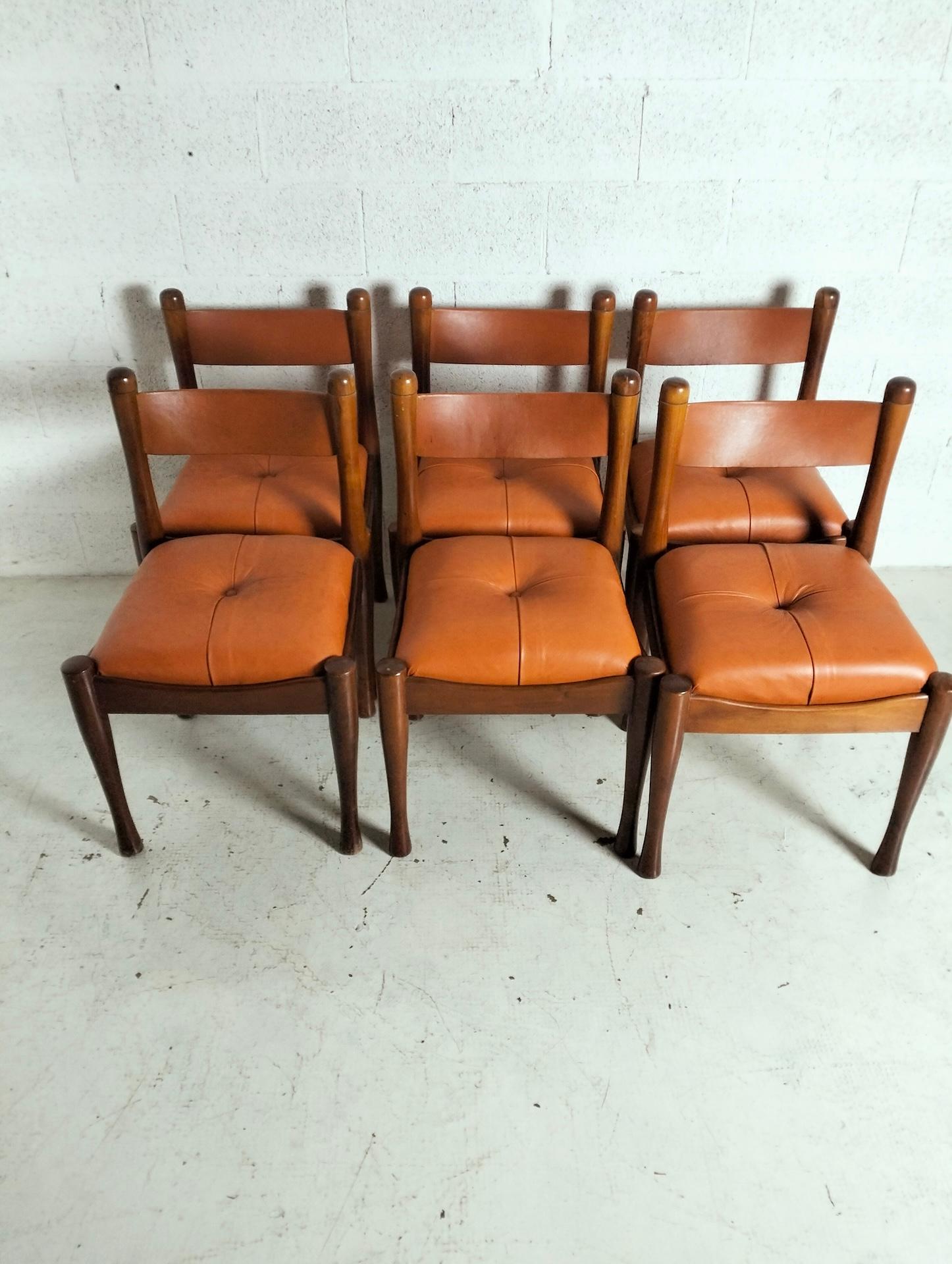 Italian Set of 6 leather and walnut chairs by Silvio Coppola for Bernini 70s