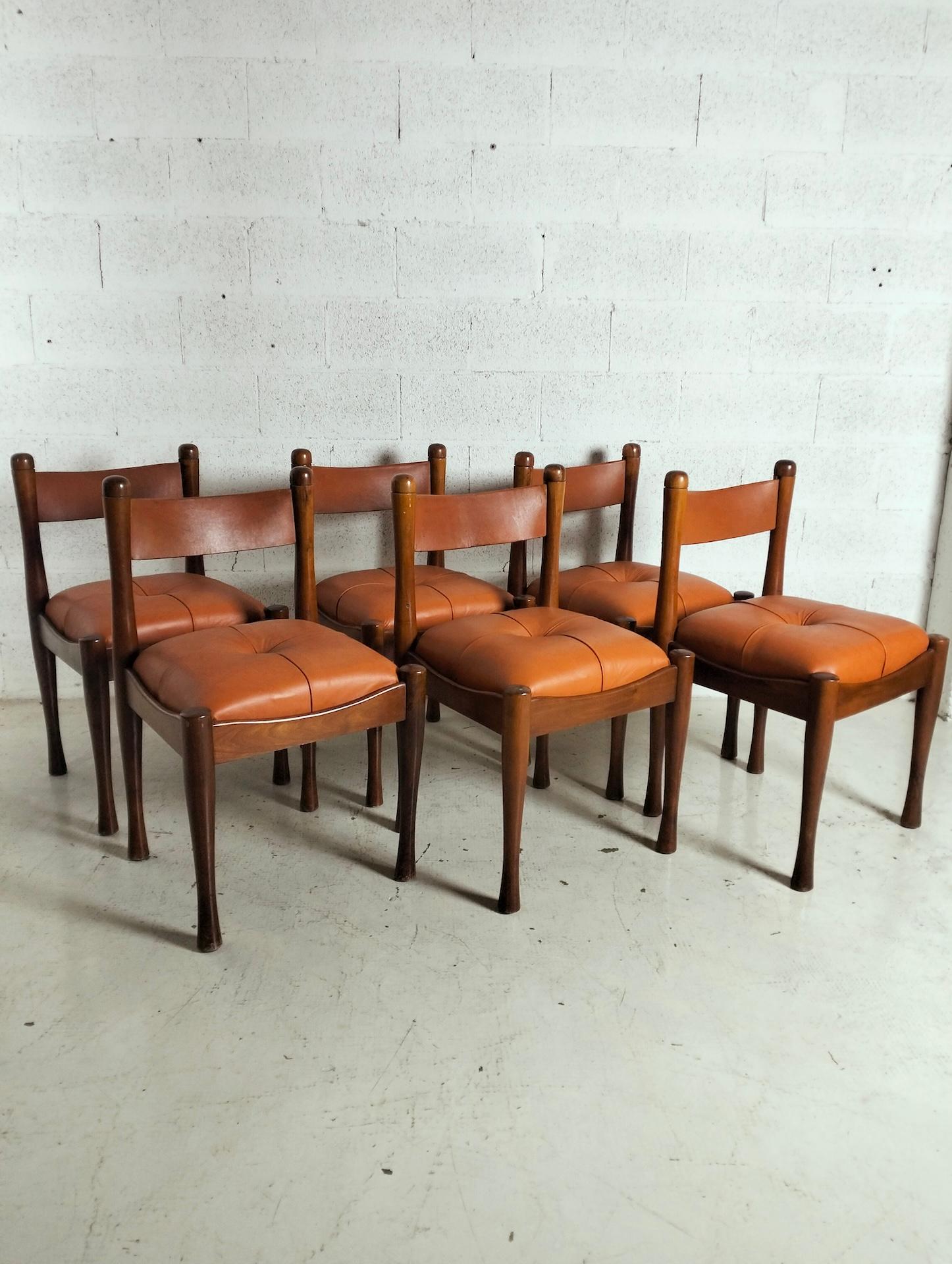 Late 20th Century Set of 6 leather and walnut chairs by Silvio Coppola for Bernini 70s