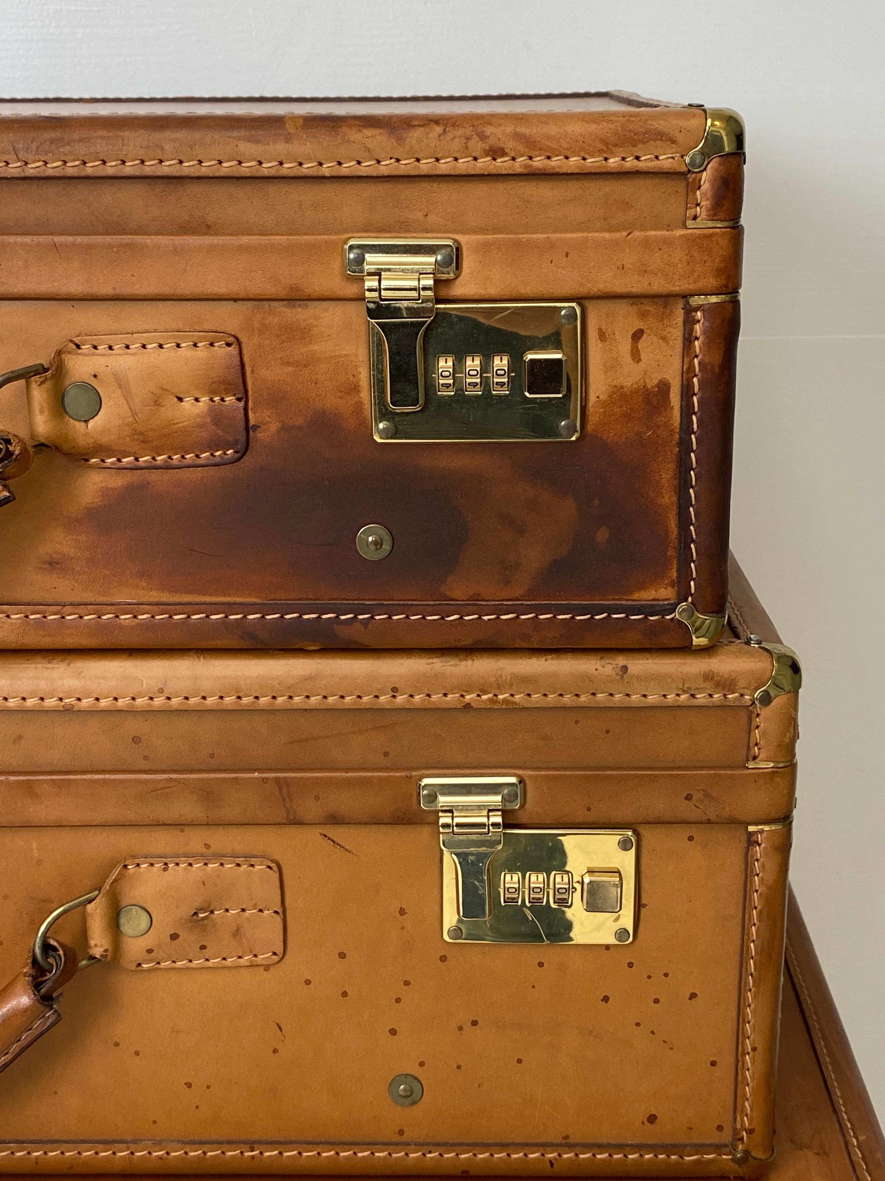 Mid-20th Century Vintage Set of 6 Leather Suitcases of the Greek Brand WINGS For Sale