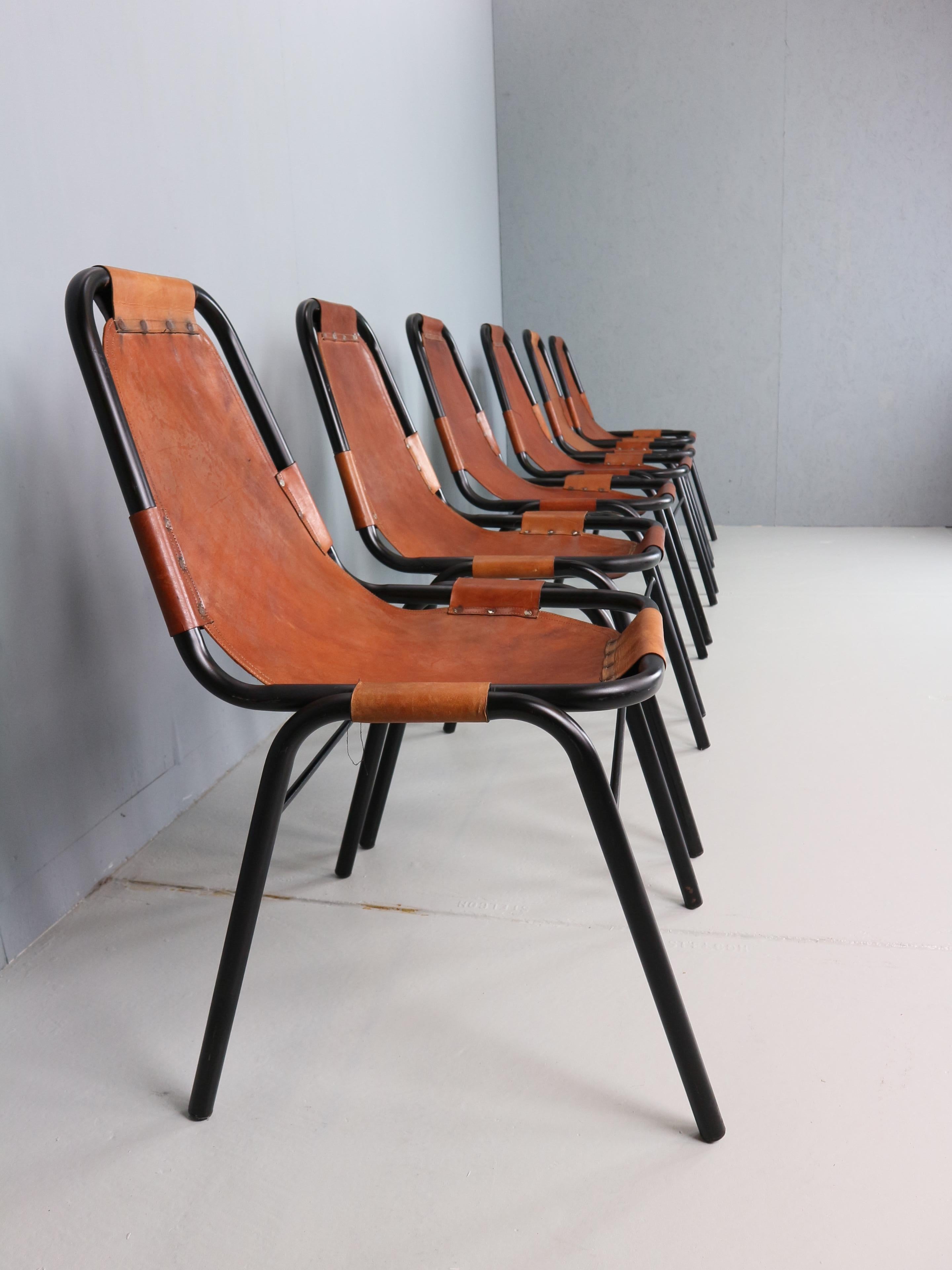 Set di 6 sedie da pranzo Les Arcs in pelle cognac selezionate da C.Perriand anni '60 In condizioni buone in vendita a The Hague, NL