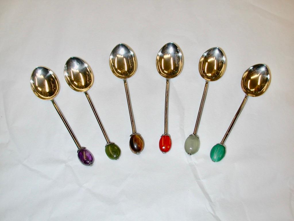 English Set of 6 Liberty & Co Arts & Crafts Silver Teaspoons with Hardstone Finials, 1924 For Sale