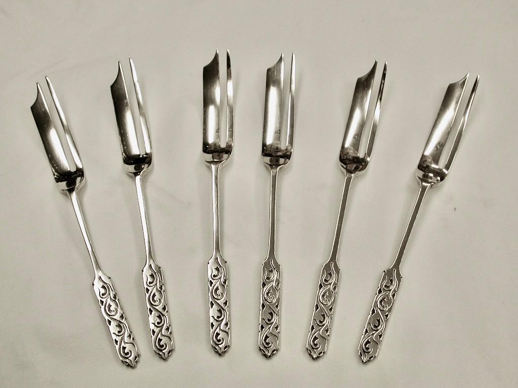 Mid-20th Century Set Of 6 Liberty & Co Cake Forks with 6 Teaspoons To Match, 1928/1933, Birmingham For Sale